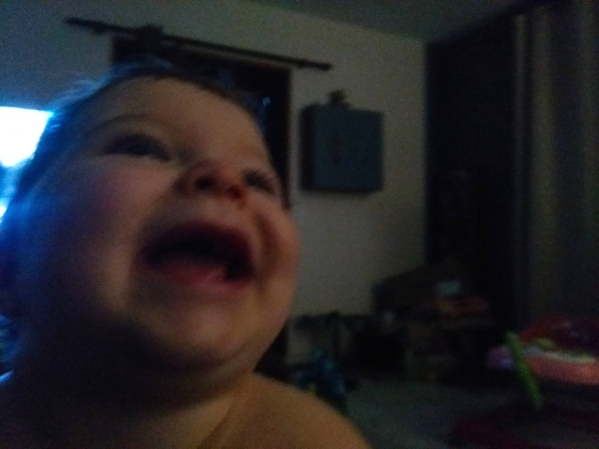 June participe au concours pour gagner de l'argent avec cette photo : cheek, chin, cool, ear, eyebrow, face, facial_expression, facial_hair, forehead, fun, hair, head, jaw, laugh, lip, mouth, nose, person, skin, smile