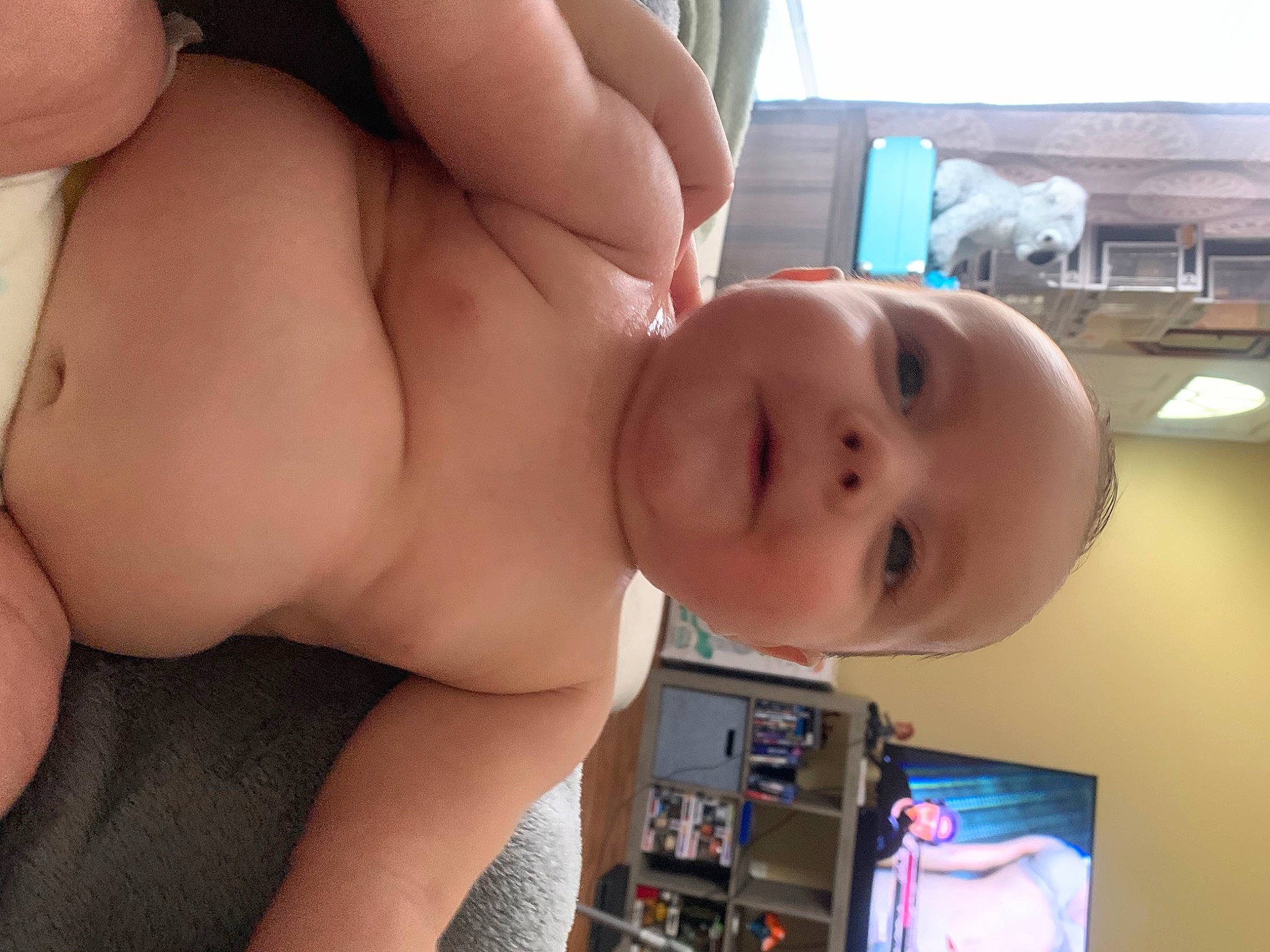 Kyro is registered to the contest to win money with this photo: baby, cheek, chest, chin, eye, eyebrow, eyelash, finger, gesture, glasses, hair, human_body, mouth, muscle, neck, nose, person, skin, smile, stomach