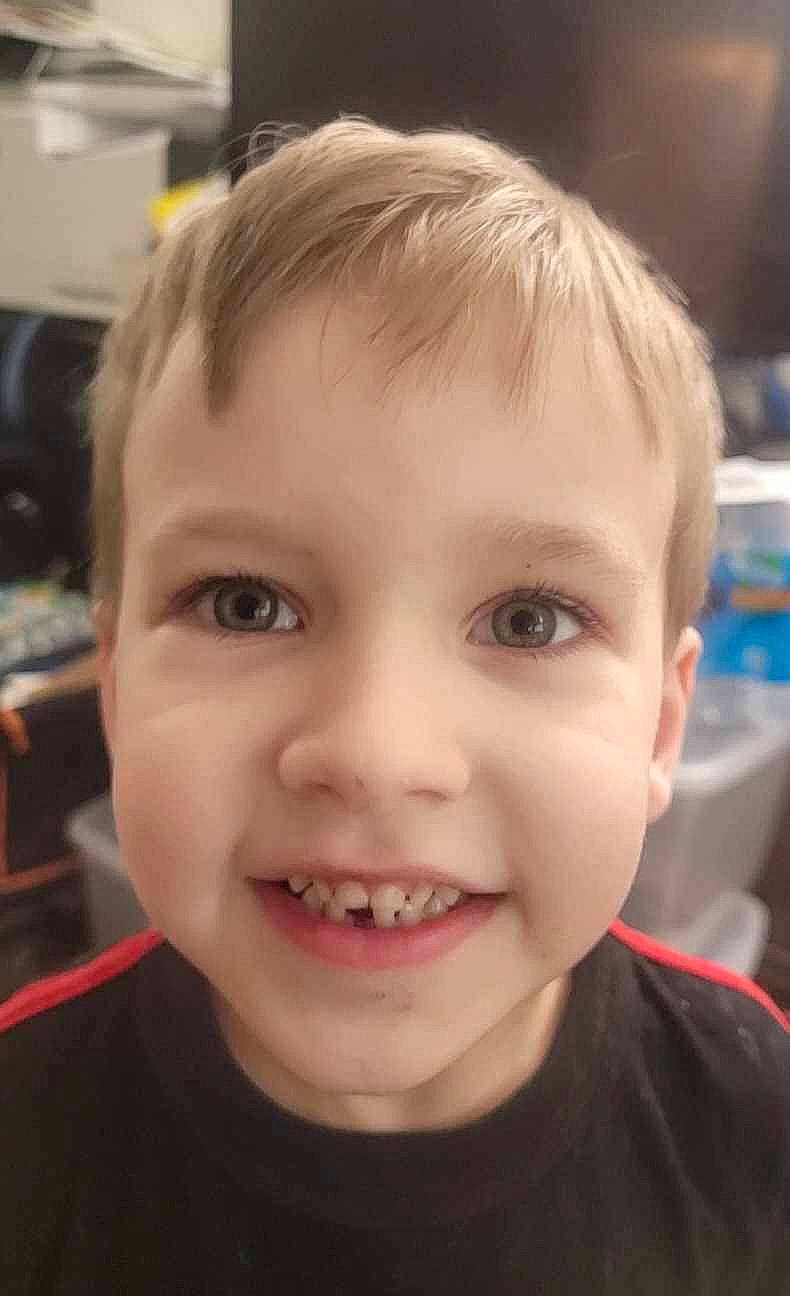 Aiden is registered to the contest to win money with this photo: blond, cheek, child, chin, cool, ear, eyebrow, eyelash, forehead, happy, iris, jaw, joy, lip, mouth, nose, person, skin, smile, t_shirt