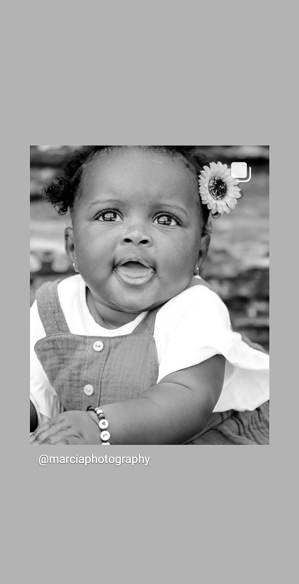 Luna a rejoint le concours — aidez-le/la à gagner de superbes lots ! adaptation, black_and_white, cheek, child, child_model, face, facial_expression, happy, head, monochrome, monochrome_photography, people, person, photograph, photography, portrait, portrait_photography, smile, snapshot, stock_photography