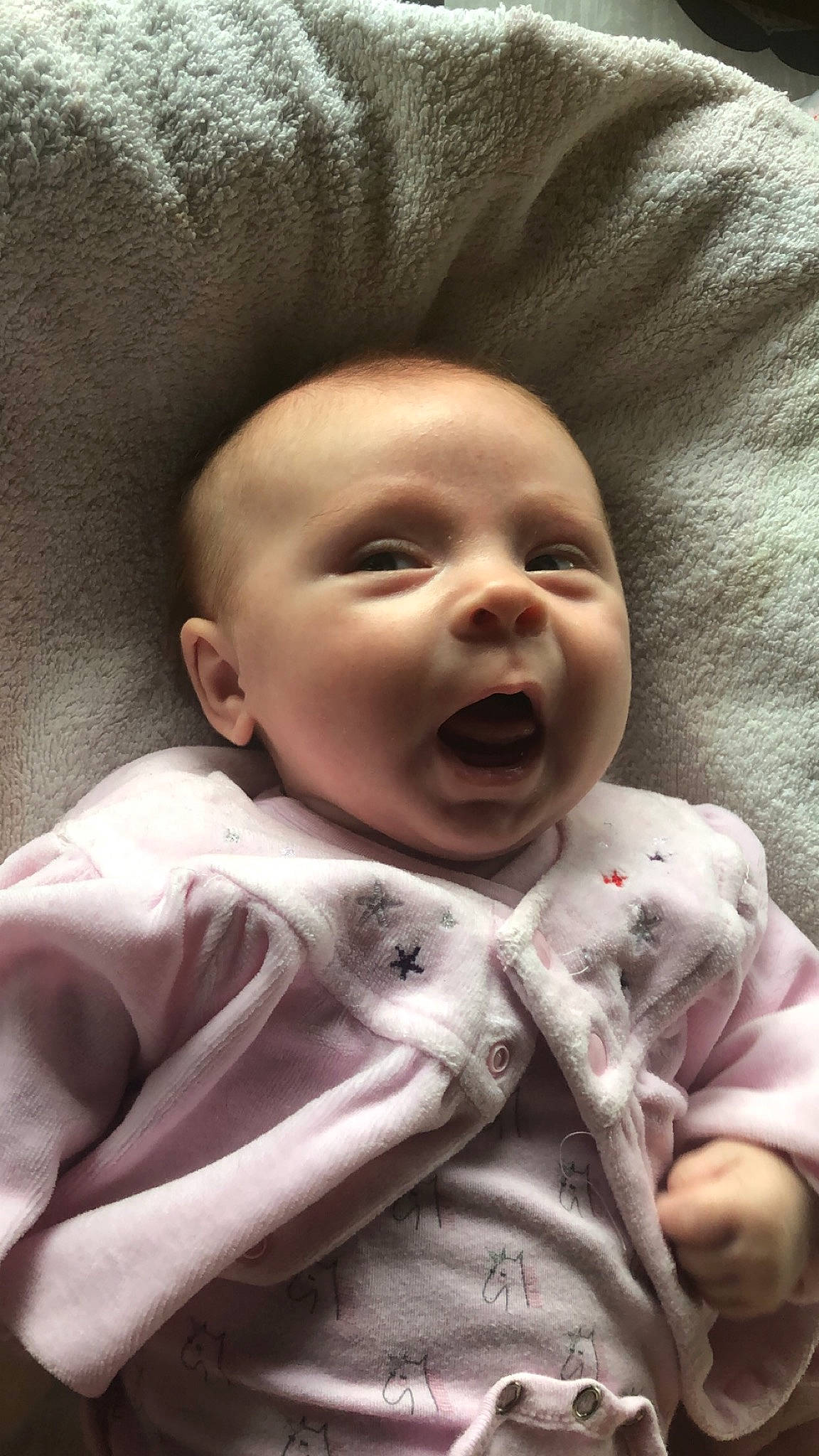 Lindsay a rejoint le concours — aidez-le/la à gagner de superbes lots ! baby, cheek, child, face, facial_expression, head, lip, mouth, nose, person, skin, smile, toddler