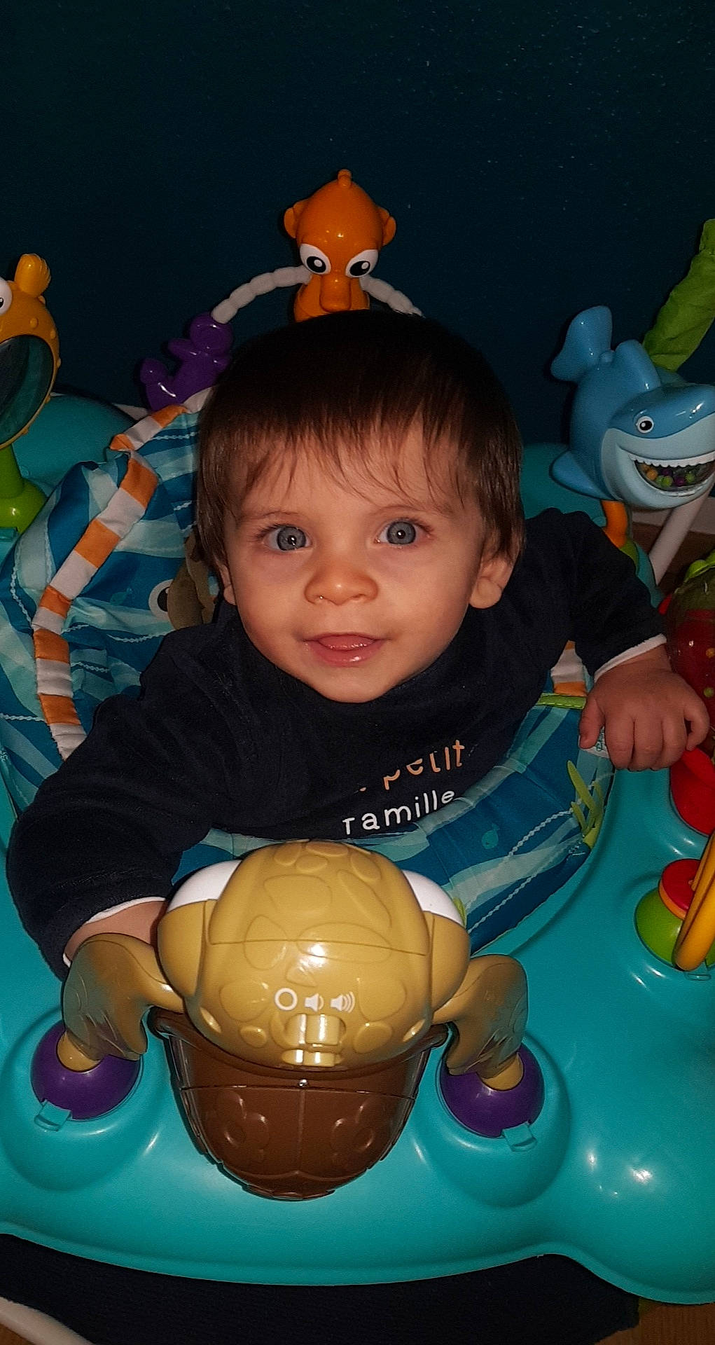 Ilann a rejoint le concours — aidez-le/la à gagner de superbes lots ! baby_toys, child, fun, joy, person, play, smile, toddler, world