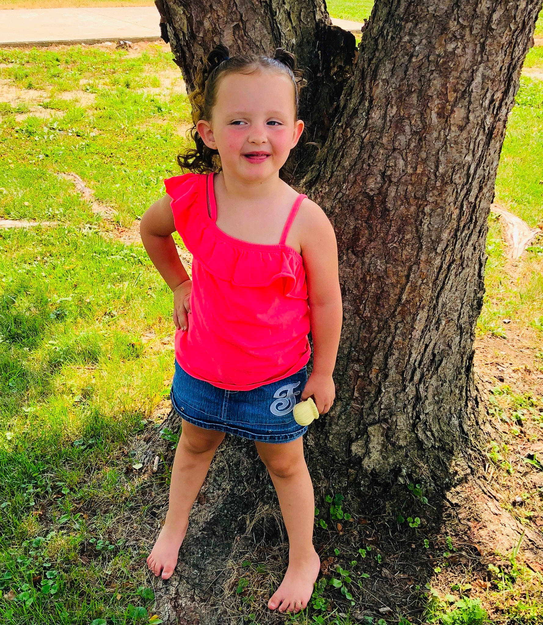 Kenzlee is registered to the contest to win money with this photo: beauty, child, face, grass, green, head, joy, leaf, nose, people_in_nature, person, pink, play, smile, spring, standing, summer, toddler, tree, vacation