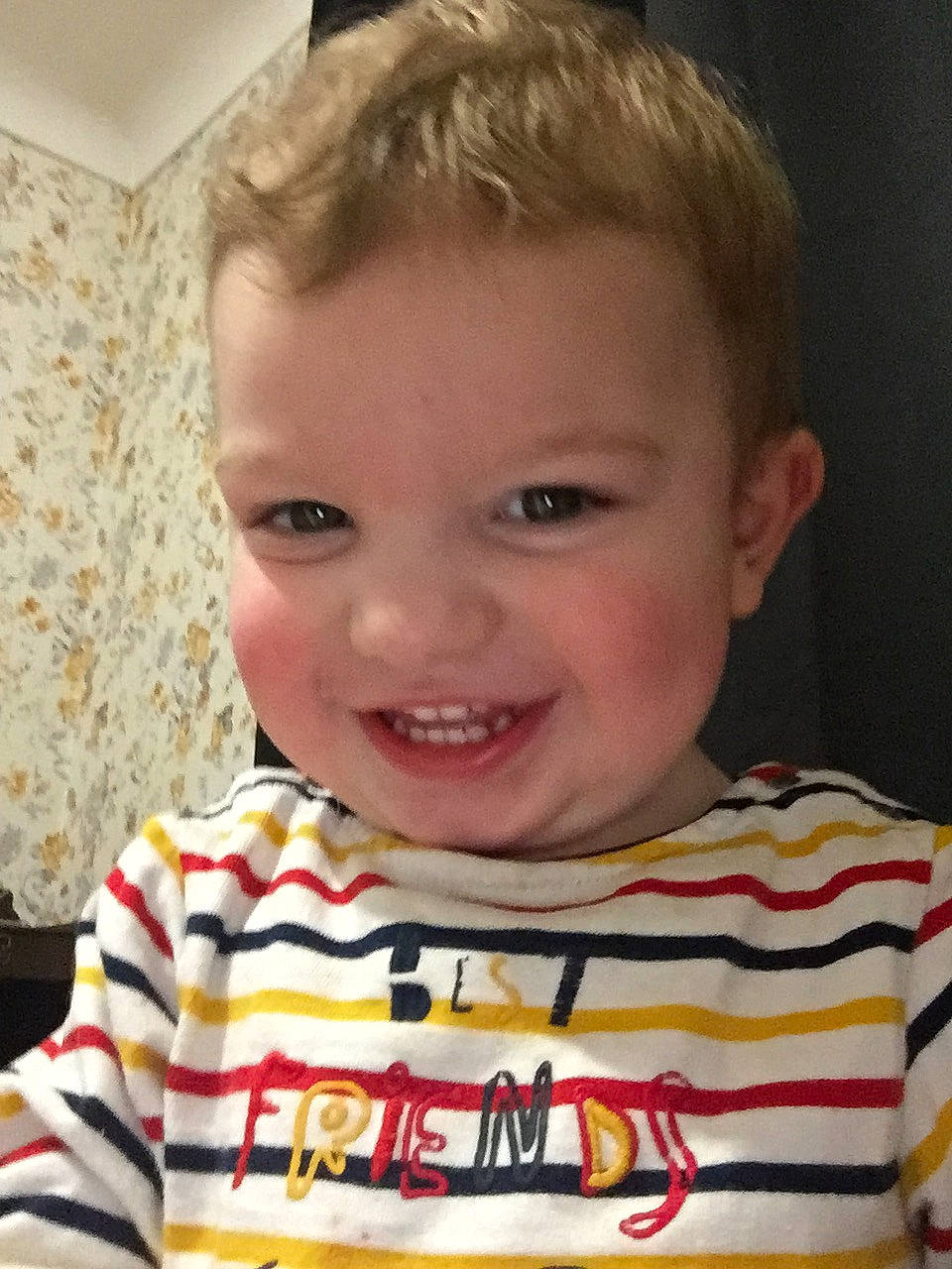 Brayan a rejoint le concours — aidez-le/la à gagner de superbes lots ! cheek, chin, ear, eye, eyebrow, face, facial_expression, forehead, hair, head, iris, jaw, joy, lip, mouth, neck, nose, organ, person, skin