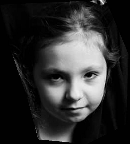 Lisa participe au concours pour gagner de l'argent avec cette photo : beauty, black_and_white, close_up, eye, eyebrow, face, facial_expression, forehead, hair, hairstyle, head, monochrome_photography, nose, person, photograph, photographic_paper, photography, portrait, portrait_photography, smile