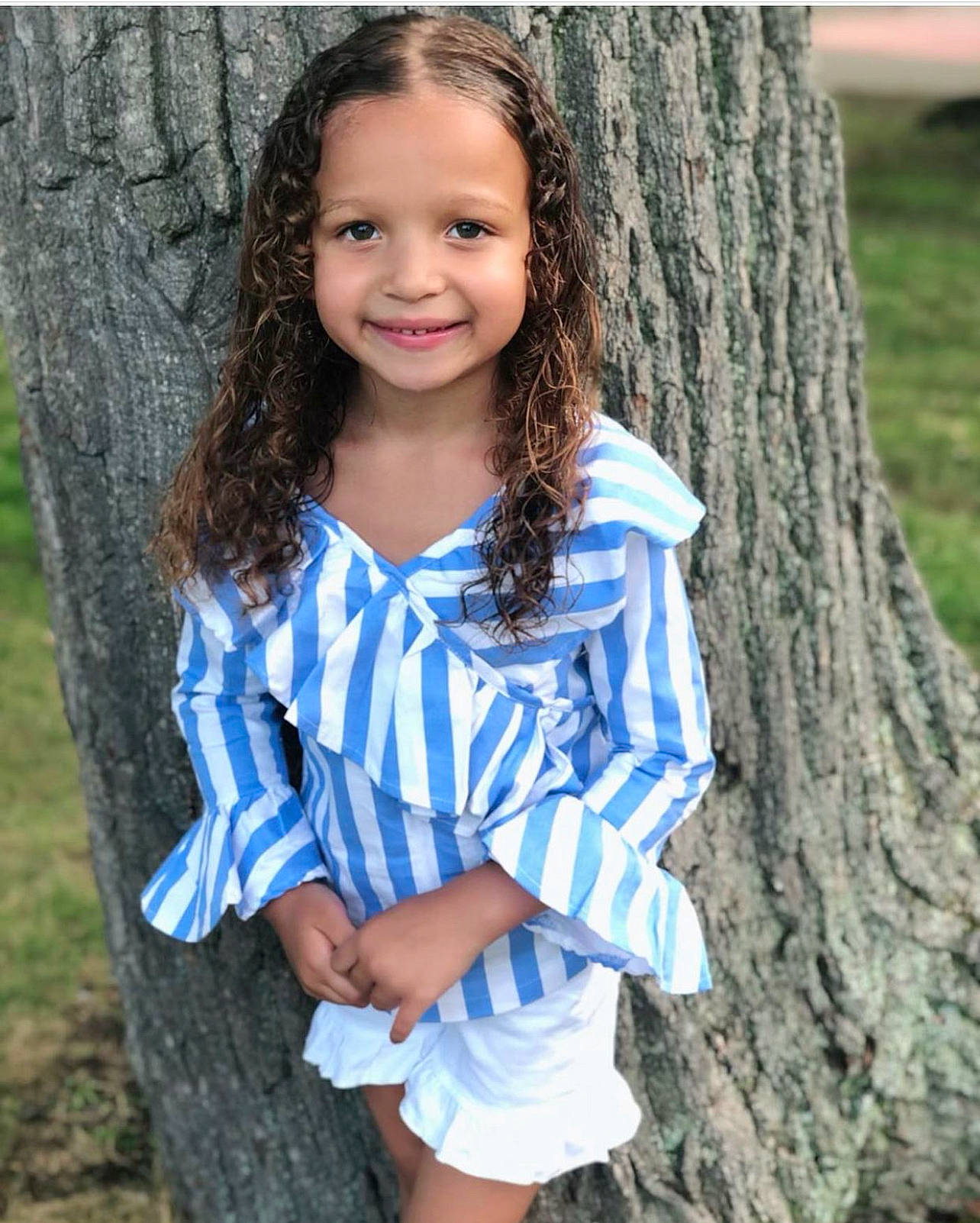 Somaya joined the competition — help win amazing prizes! azure, branch, clothing, eye, face, facial_expression, flash_photography, hair, hairstyle, happy, head, joy, organ, people_in_nature, person, photograph, plant, skin, sleeve, smile