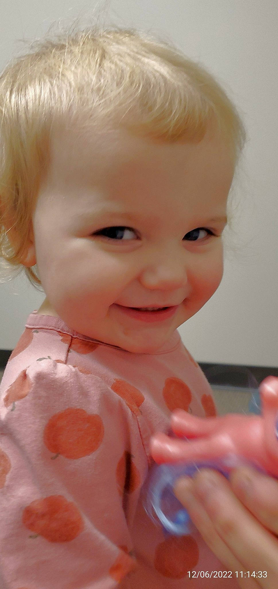 Abigail is registered to the contest to win money with this photo: arm, cheek, chin, ear, eye, eyebrow, eyelash, face, hair, hand, head, human_body, iris, joy, lip, mouth, neck, nose, person, skin