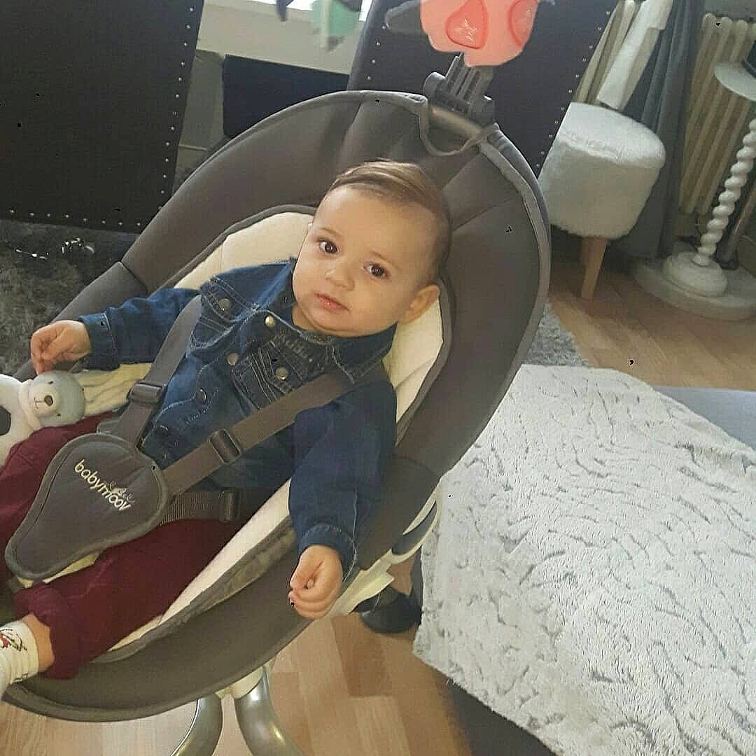 Souleyman a rejoint le concours — aidez-le/la à gagner de superbes lots ! car_seat, child, person, personal_protective_equipment, product, toddler