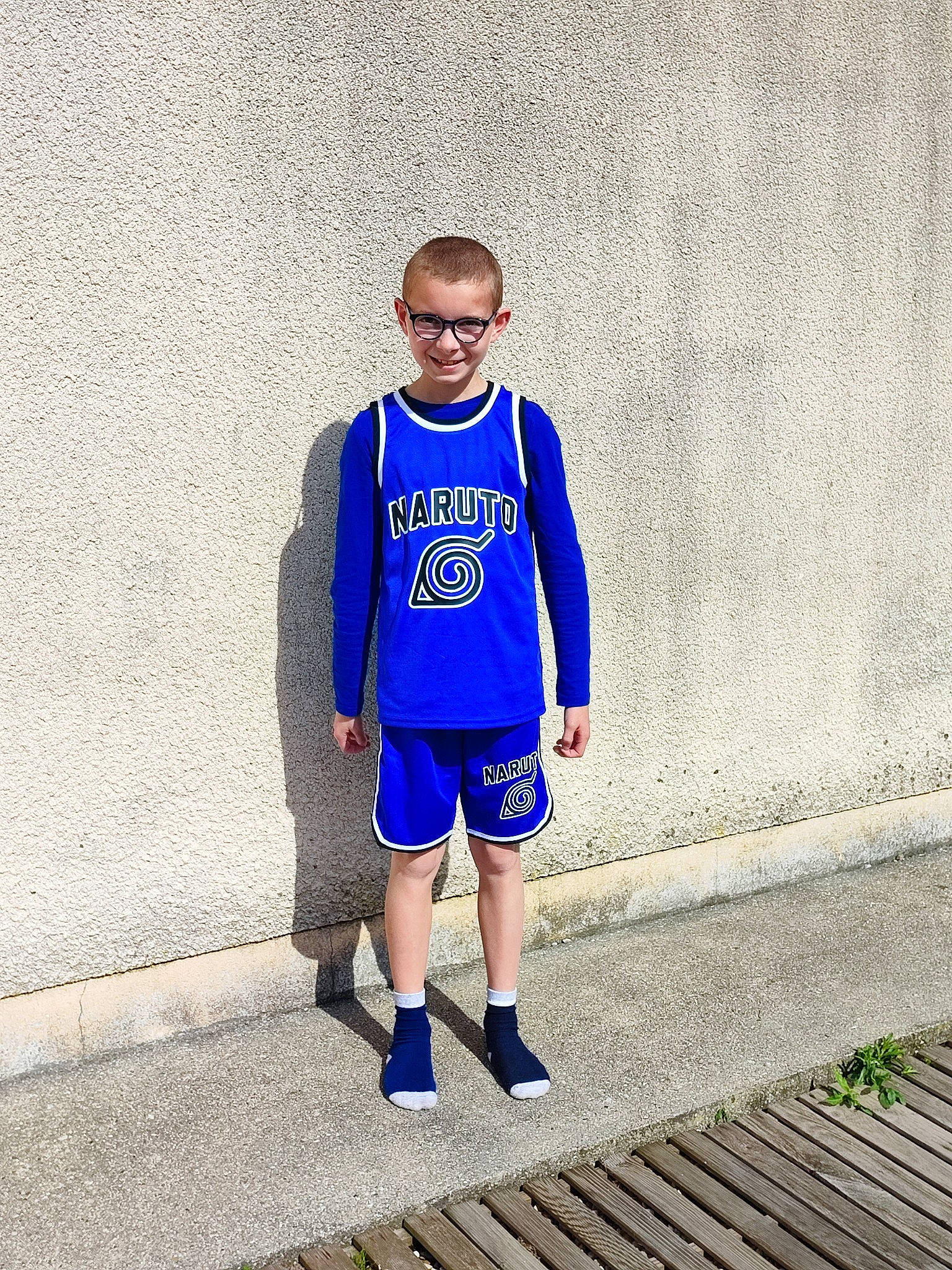 Lorenzo a rejoint le concours — aidez-le/la à gagner de superbes lots ! electric_blue, font, footwear, formal_wear, human_body, human_leg, jersey, joy, knee, leisure, pedestrian, person, player, recreation, shorts, sleeve, sports_uniform, sportswear, t_shirt, thigh