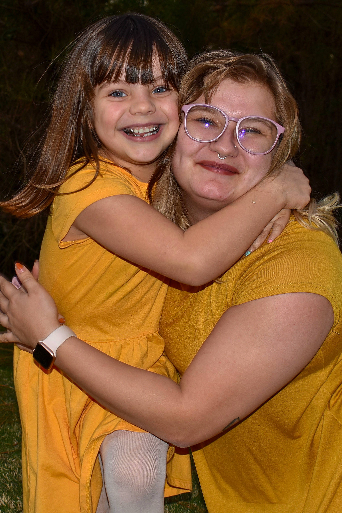 Kaisley is registered to the contest to win money with this photo: arm, bangs, blond, eye, eyewear, facial_expression, finger, friendship, fun, glasses, hand, happy, interaction, iris, joy, love, people_in_nature, person, smile, thumb