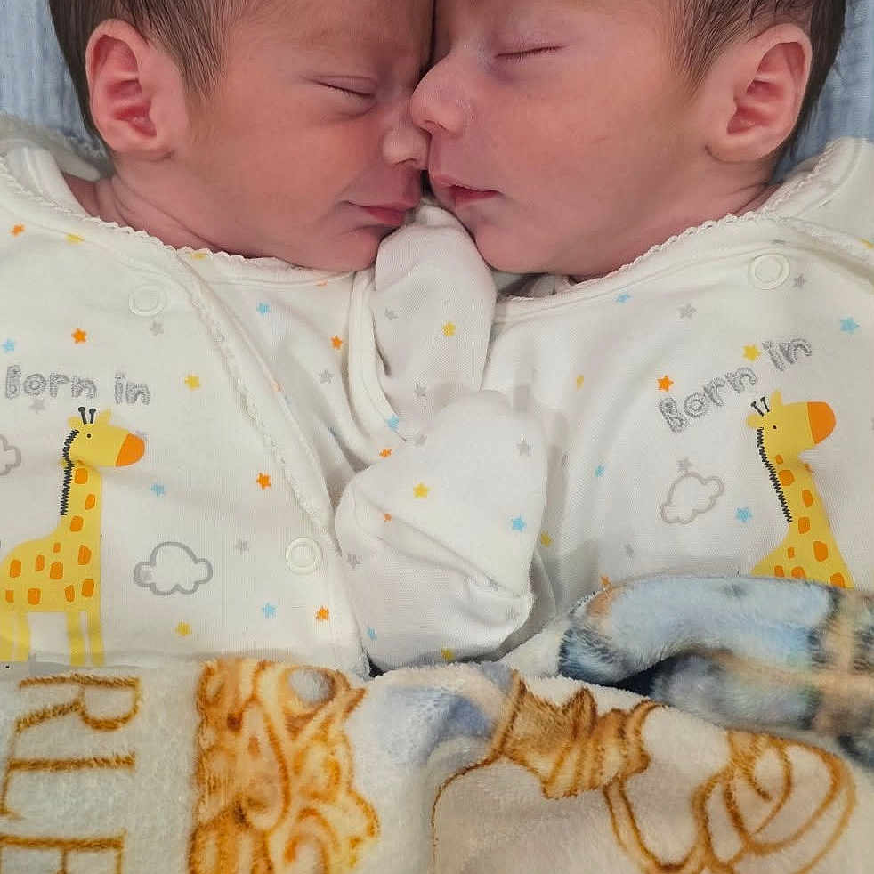 Oscar And Oliver is registered to the contest to win money with this photo: baby, bed, blanket, child, cozy, cute, face, family, head, indoors, infant, newborn, newborn_clothes, pajamas, peaceful, resting, sleeping, soft, together, twins