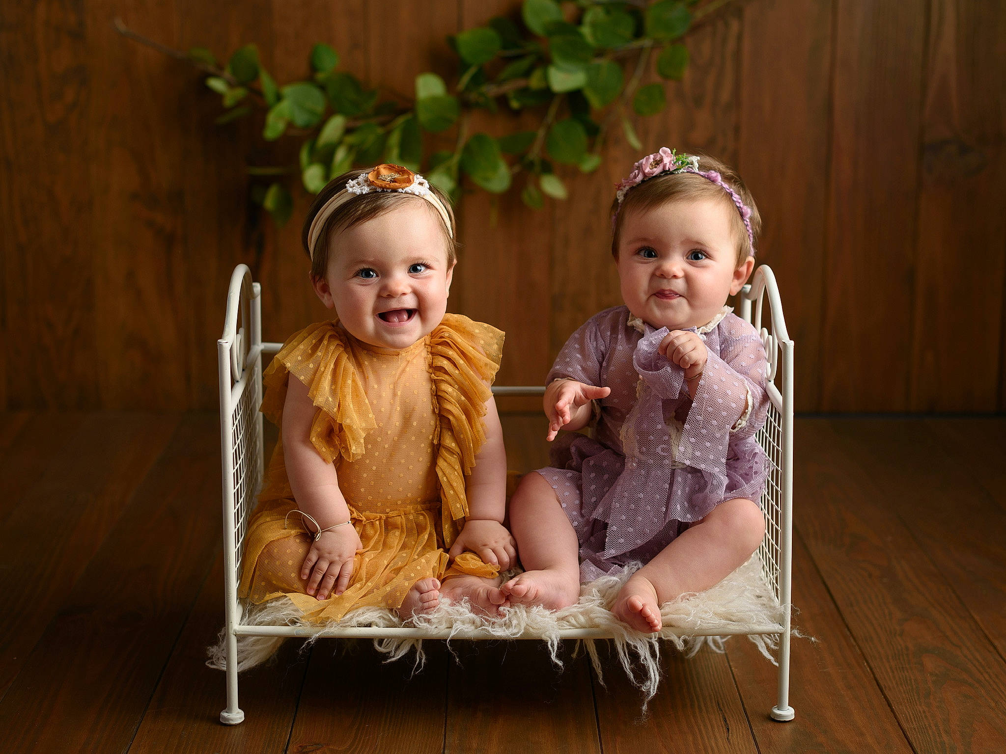 Anastasia Et Cathalya a rejoint le concours — aidez-le/la à gagner de superbes lots ! baby, baby_toddler_clothing, chair, child, dress, event, fashion_accessory, flash_photography, fun, grass, happy, headpiece, jewellery, joy, necklace, person, plant, sitting, skin, smile