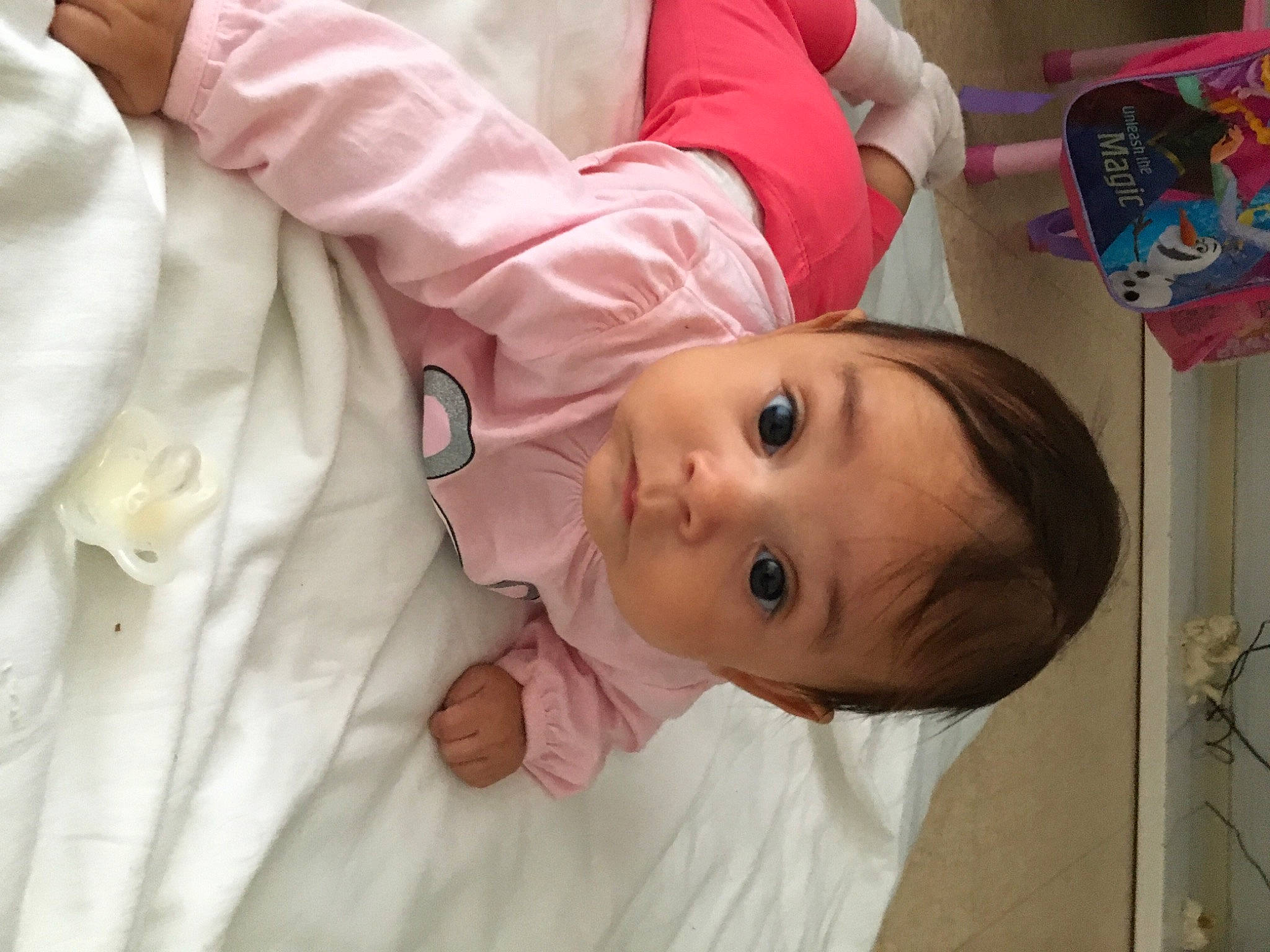 Luna participe au concours pour gagner de l'argent avec cette photo : baby, baby_products, baby_toddler_clothing, cheek, child, comfort, eye, hair, happy, hat, linens, nose, person, product, room, skin, sleeve, smile, surprise, textile