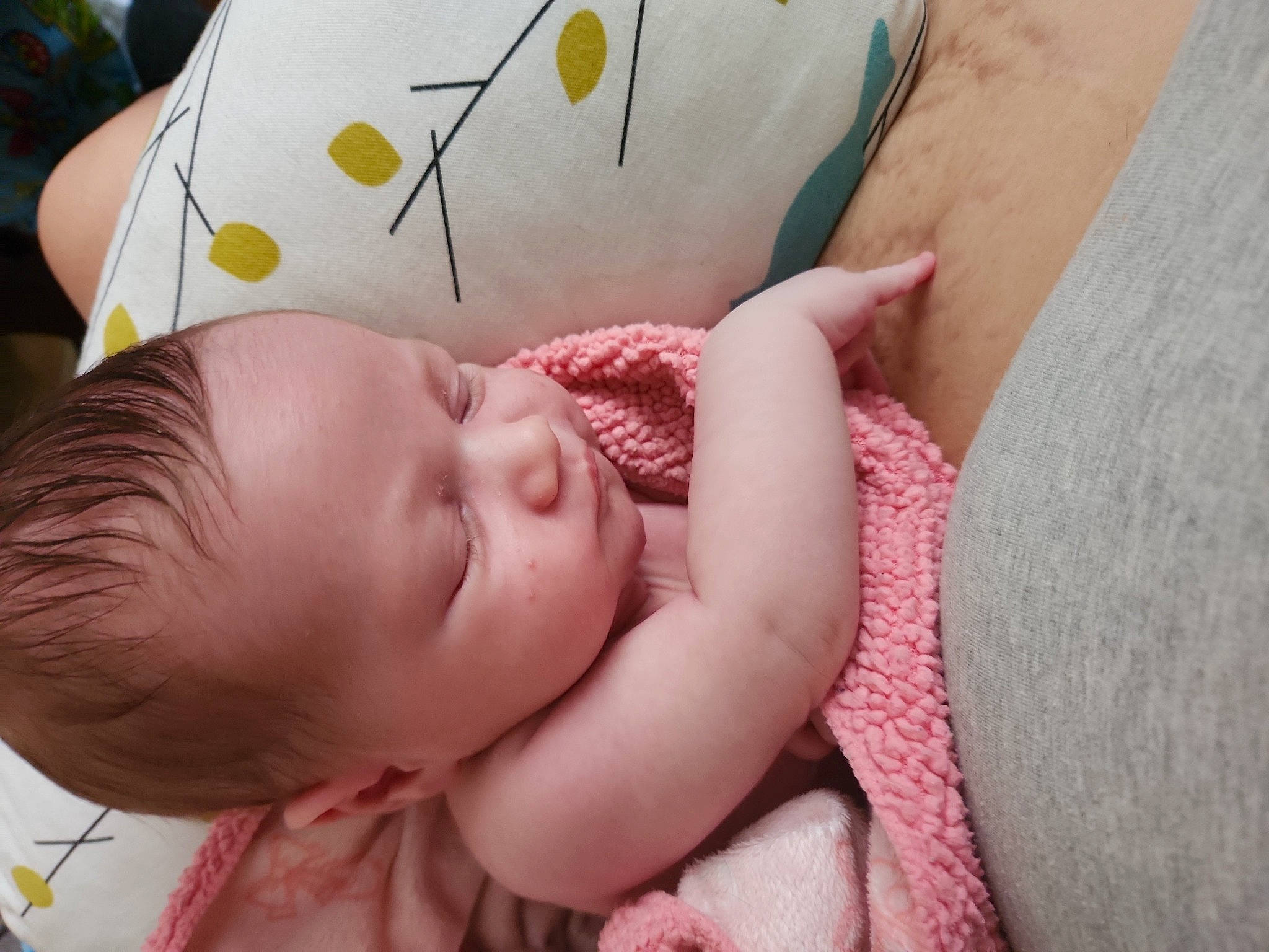 Forrest is registered to the contest to win money with this photo: abdomen, baby, baby_sleeping, baby_toddler_clothing, cheek, chest, child, comfort, eye, eyelash, finger, glasses, happy, head, human_body, mouth, nose, person, pink, skin