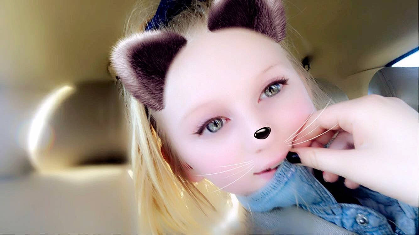 Hannah is registered to the contest to win money with this photo: beauty, cheek, doll, ear, eye, eyebrow, eyelash, face, forehead, hair, head, iris, joint, lip, nose, organ, person, pink, skin, toy