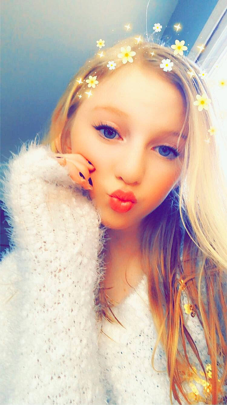 Hannah is registered to the contest to win money with this photo: barbie, beauty, blond, brown_hair, child_model, doll, eye, eyebrow, eyelash, face, fawn, forehead, fur, hair, head, iris, lip, long_hair, person, skin