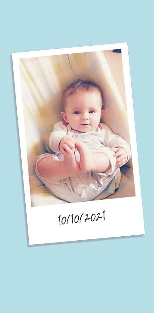 Elliott participe au concours pour gagner de l'argent avec cette photo : advertising, art, baby, baby_products, baby_toddler_clothing, cheek, child, eyelash, font, gesture, happy, person, photo_caption, picture_frame, portrait_photography, poster, product, room, sitting, thumb