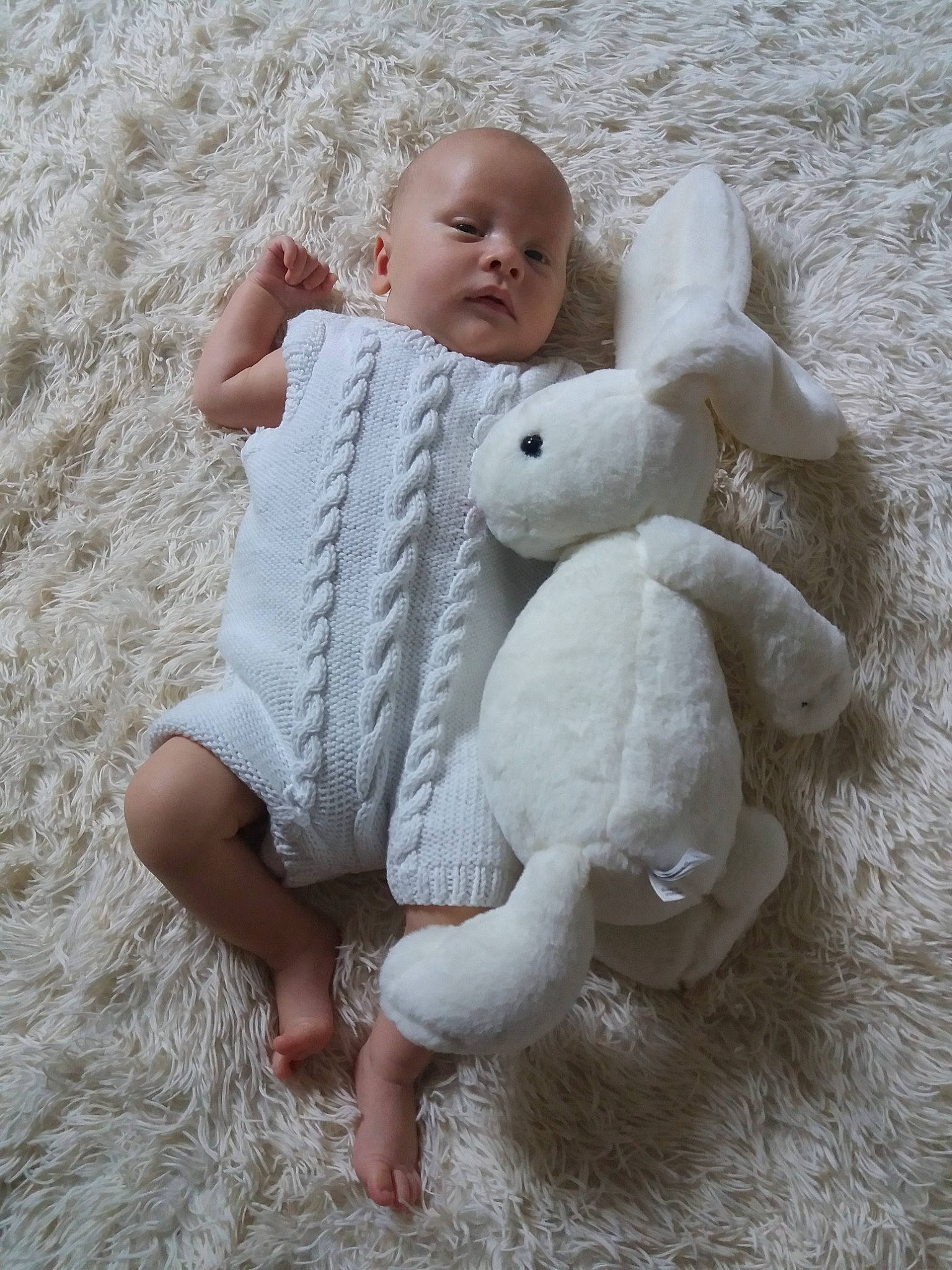 Nils participe au concours pour gagner de l'argent avec cette photo : baby, baby_toddler_clothing, child, person, skin, stuffed_toy, toddler, toy