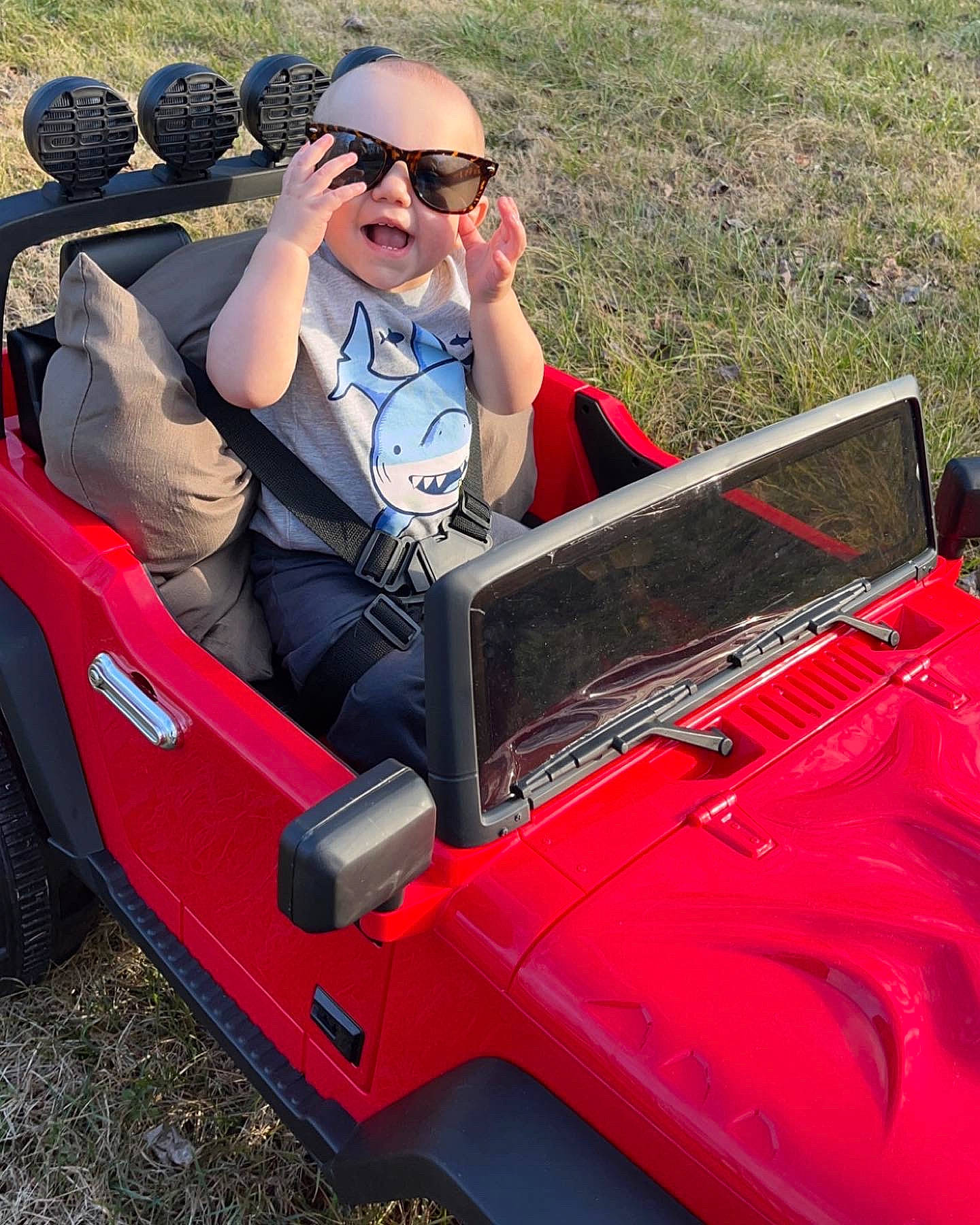 Banks joined the competition — help win amazing prizes! automotive_design, automotive_exterior, automotive_lighting, automotive_tire, bumper, car, eyewear, fender, glasses, goggles, hood, motor_vehicle, person, plant, recreation, smile, sunglasses, tire, vehicle_door, vision_care