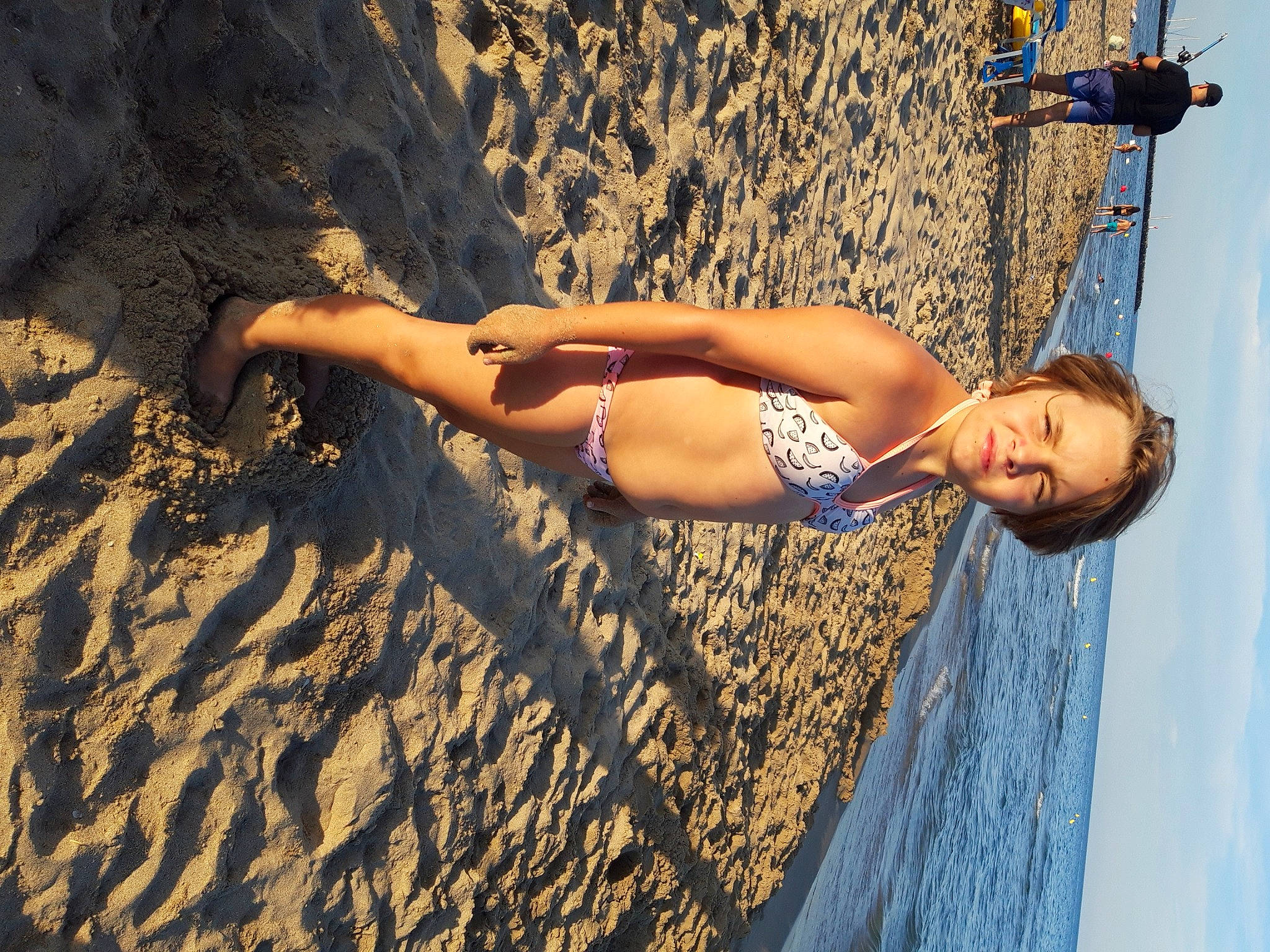 Louane a rejoint le concours — aidez-le/la à gagner de superbes lots ! adventure, leg, muscle, person