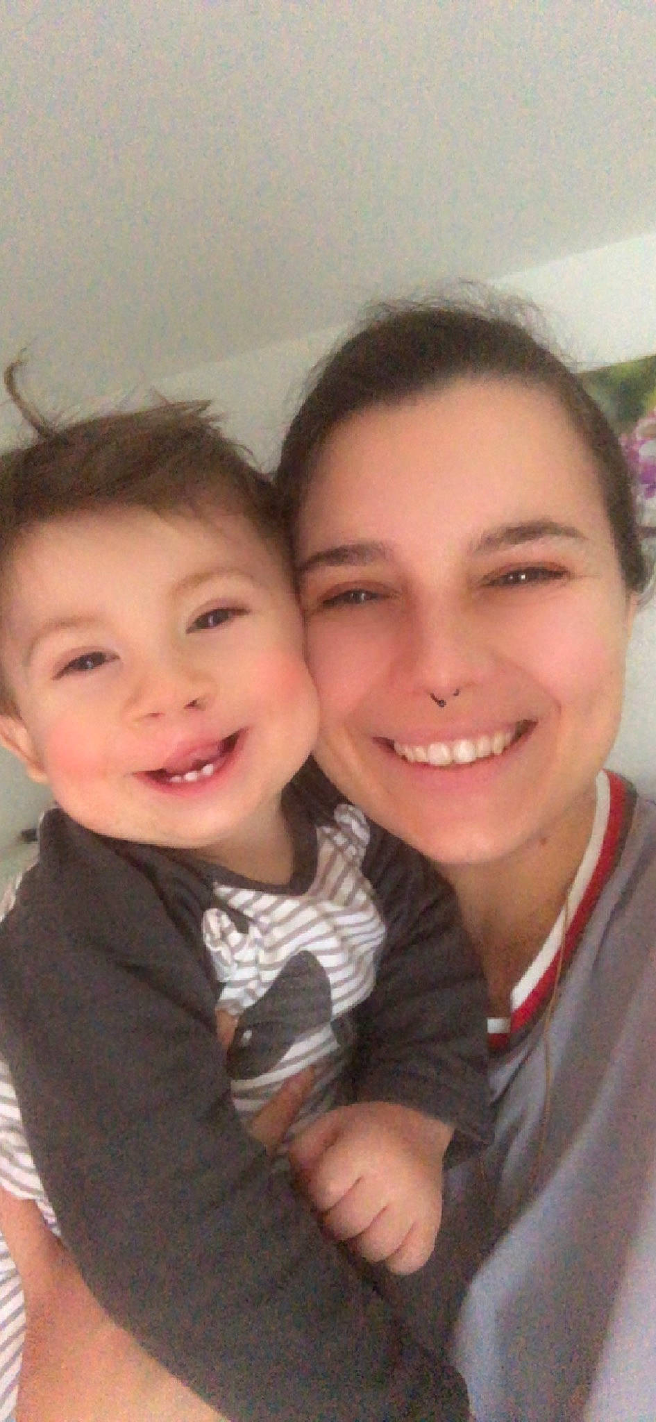 Marlon a rejoint le concours — aidez-le/la à gagner de superbes lots ! cheek, eye, eyebrow, face, facial_expression, forehead, fun, gesture, happy, head, iris, jaw, joy, lip, mouth, nose, person, selfie, skin, smile