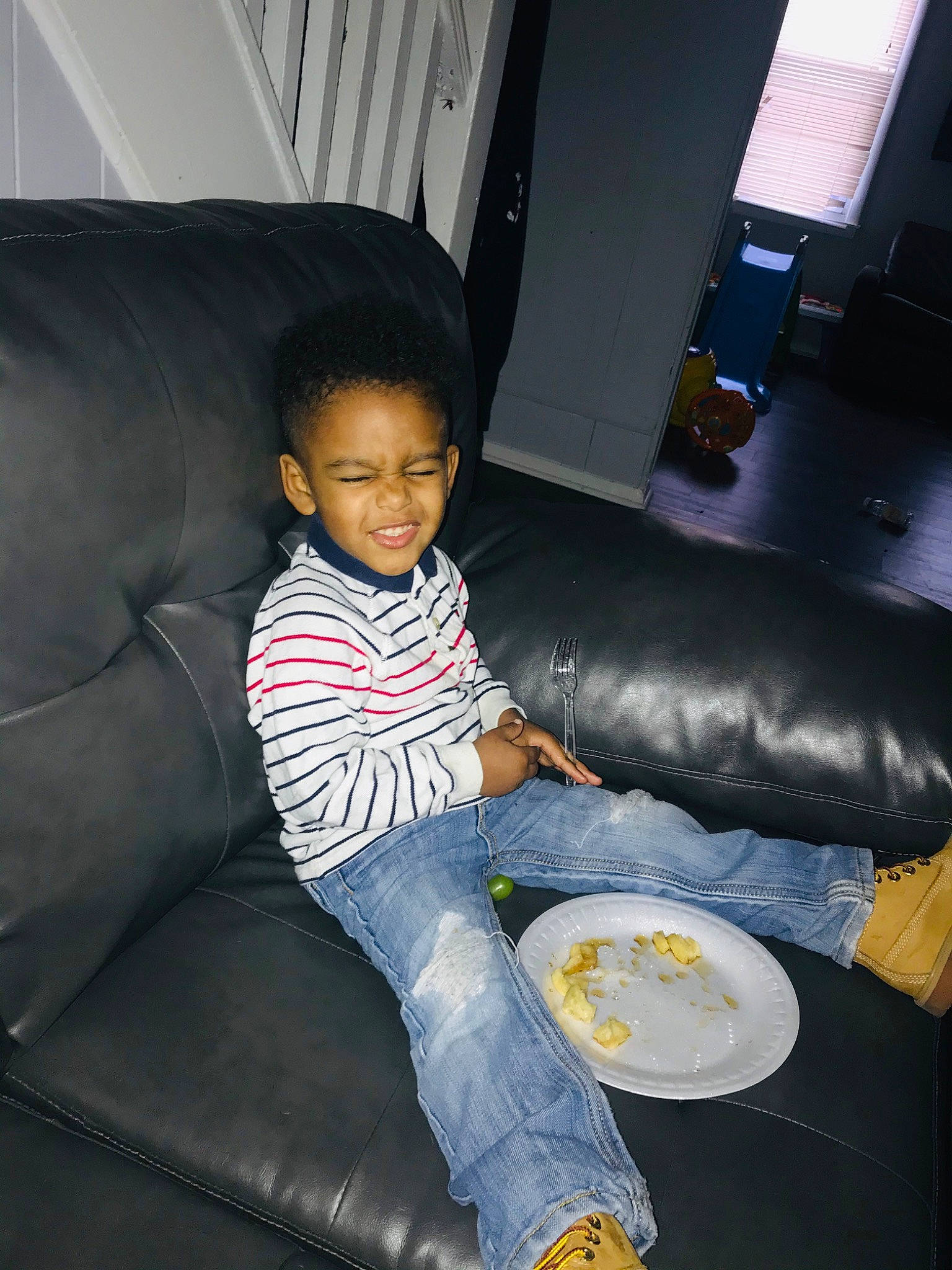 Eli is registered to the contest to win money with this photo: child, joy, person, sitting, toddler