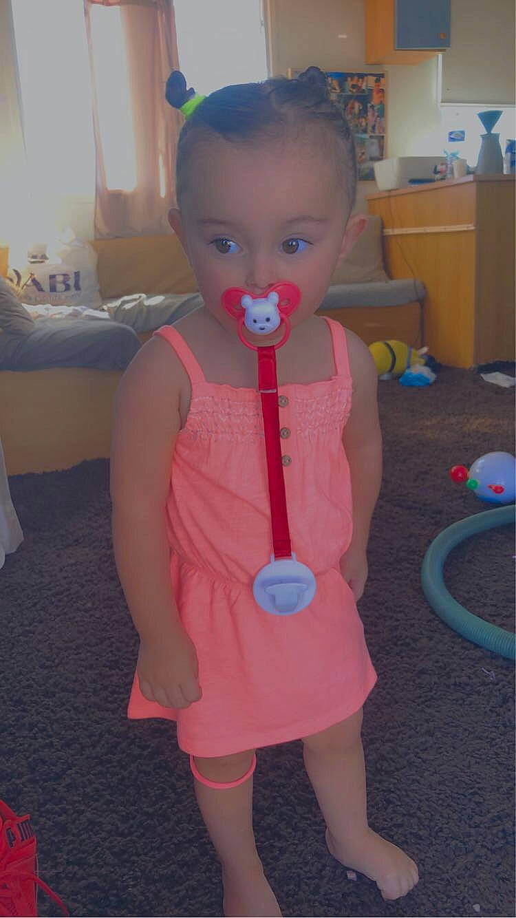 Ayzeur a rejoint le concours — aidez-le/la à gagner de superbes lots ! child, joint, person, play, standing, toddler, toy