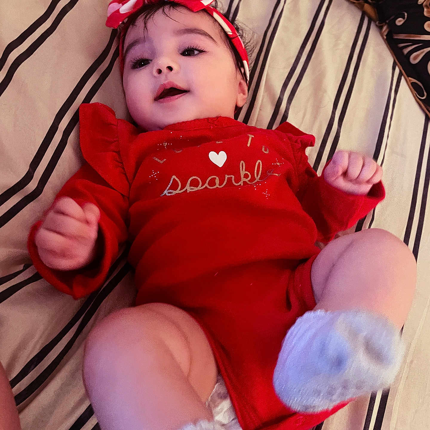 Zeynep is registered to the contest to win money with this photo: applique, baby, bodypart, bonnet, cap, clothing, couch, face, finger, furniture, glove, hand, happy, hat, head, newborn, person, photography, portrait, smile