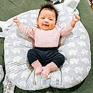 Victoria is registered to the contest to win money with this photo: baby, babylaughing, beanbag, bodypart, clothing, cushion, face, finger, furniture, glove, hand, happy, head, homedecor, hosiery, person, photography, portrait, smile, sock