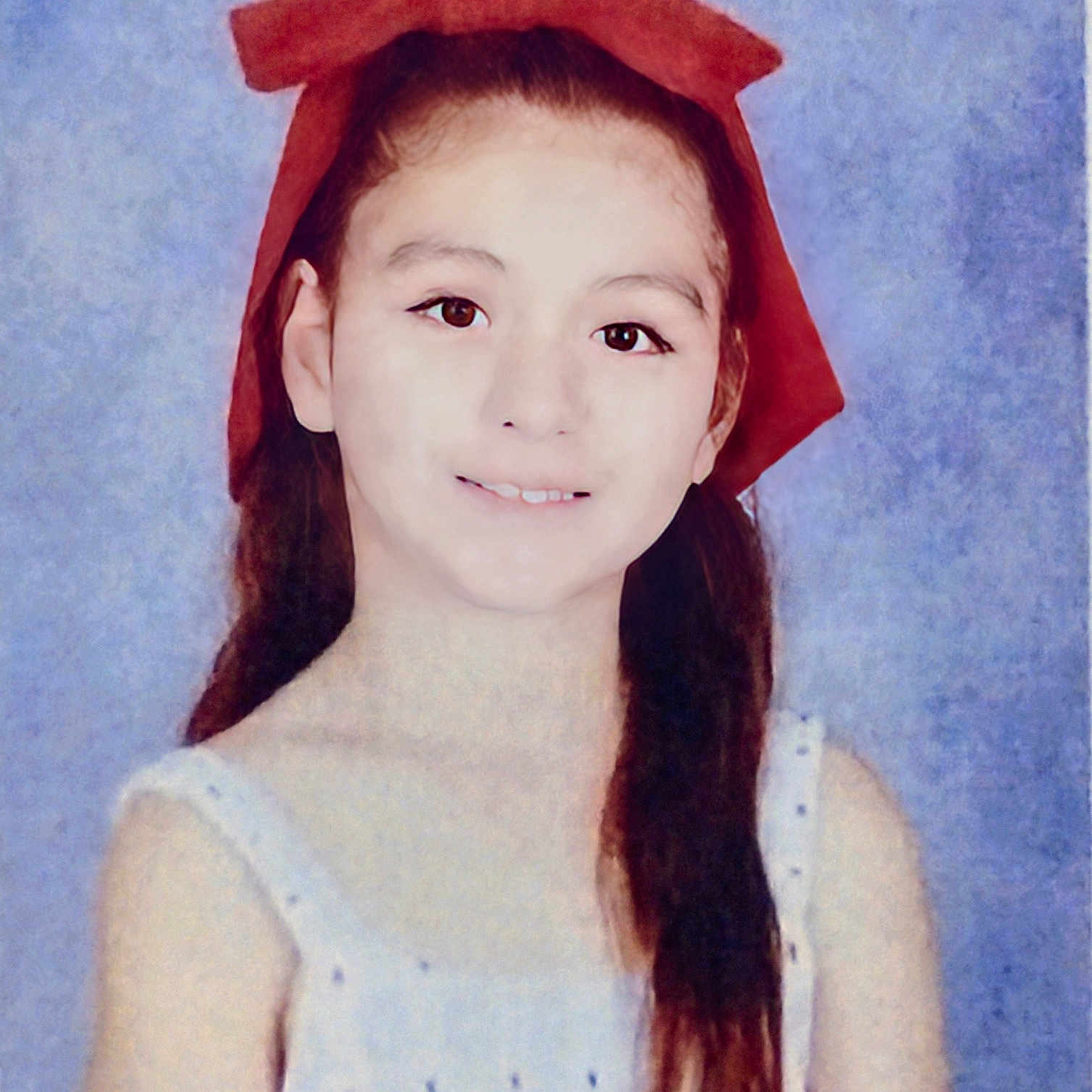 Klarissa Murga is registered to the contest to win money with this photo: accessories, baseballcap, bonnet, cap, clothing, dress, earring, face, fashion, graduation, happy, hat, head, hood, jewelry, people, person, photography, portrait, smile