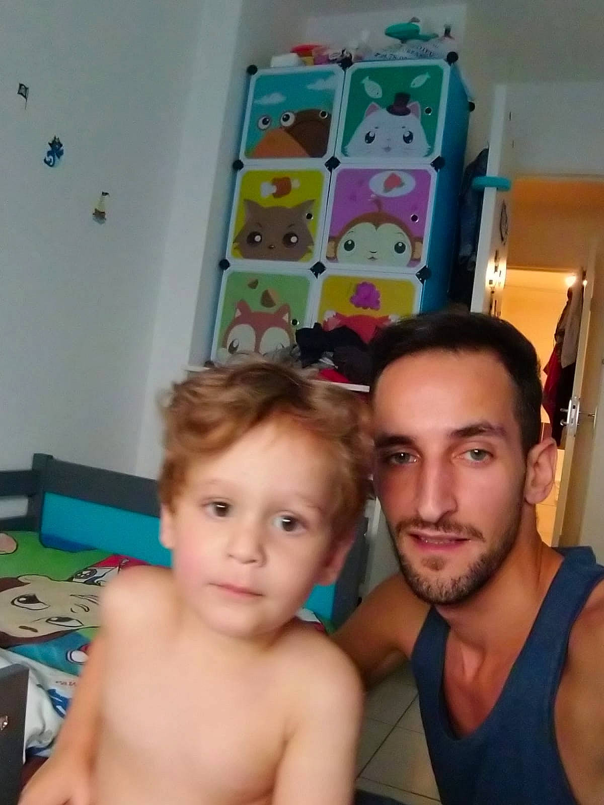 Rudy participe au concours pour gagner de l'argent avec cette photo : arm, baby, barechested, chest, child, face, fun, head, joy, leisure, muscle, neck, person, photography, play, room, selfie, smile, toddler, vacation