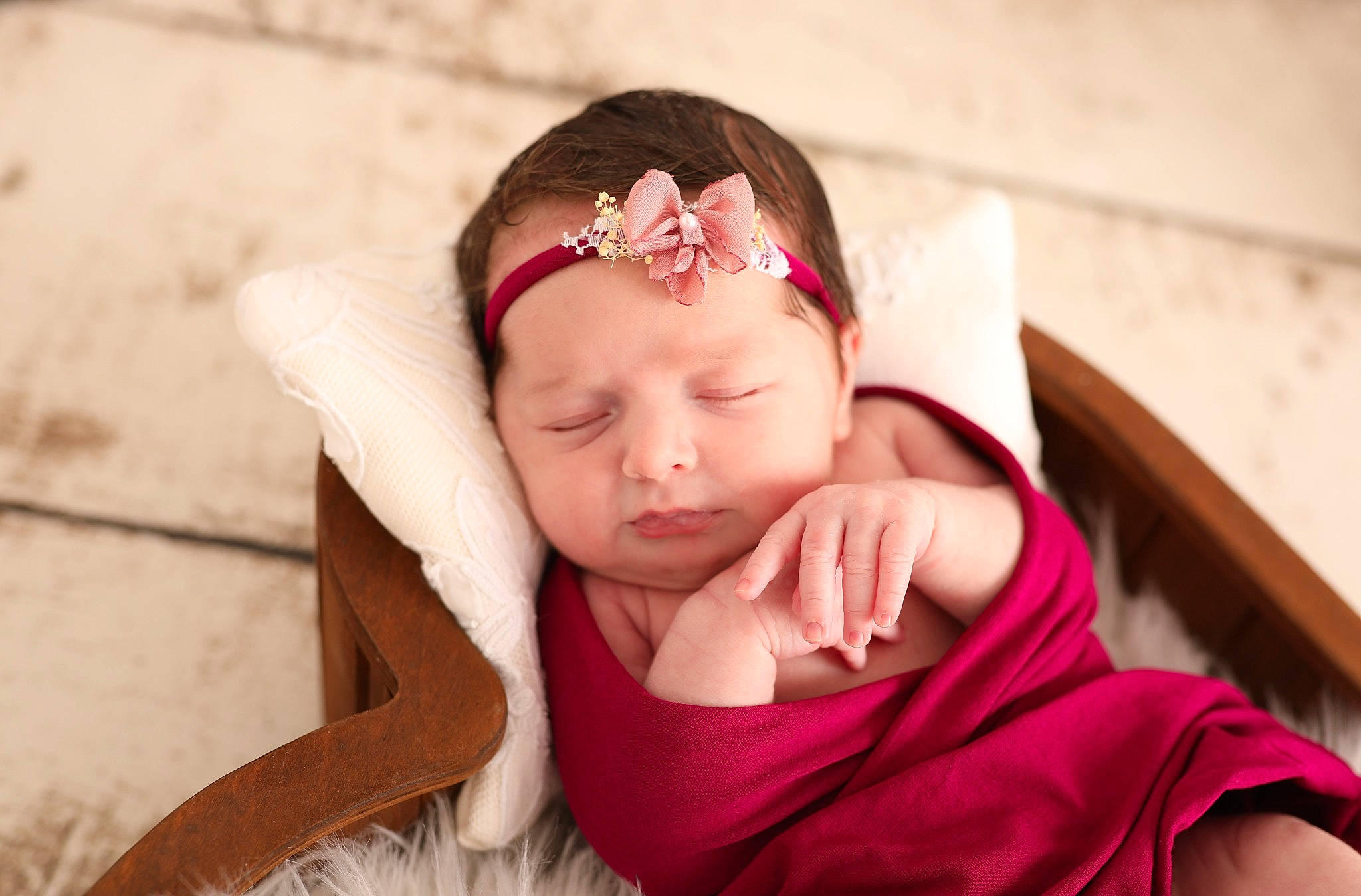 Octavia participe au concours pour gagner de l'argent avec cette photo : baby, cap, comfort, eye, eyebrow, eyelash, face, flash_photography, gesture, happy, headband, headgear, headpiece, lip, magenta, nail, person, pink, skin, toddler
