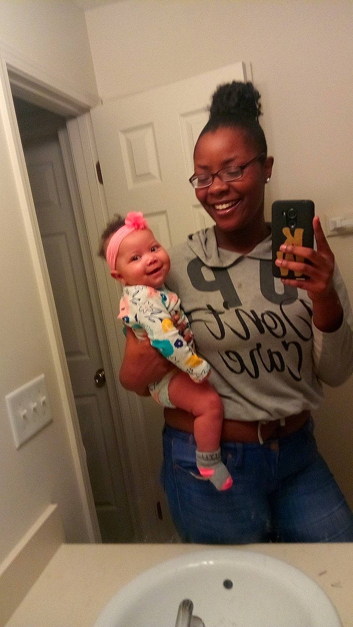 Katalaya is registered to the contest to win money with this photo: arm, cool, day, facial_hair, finger, fun, joy, mirror, person, plumbing_fixture, product, room, selfie, t_shirt, toddler