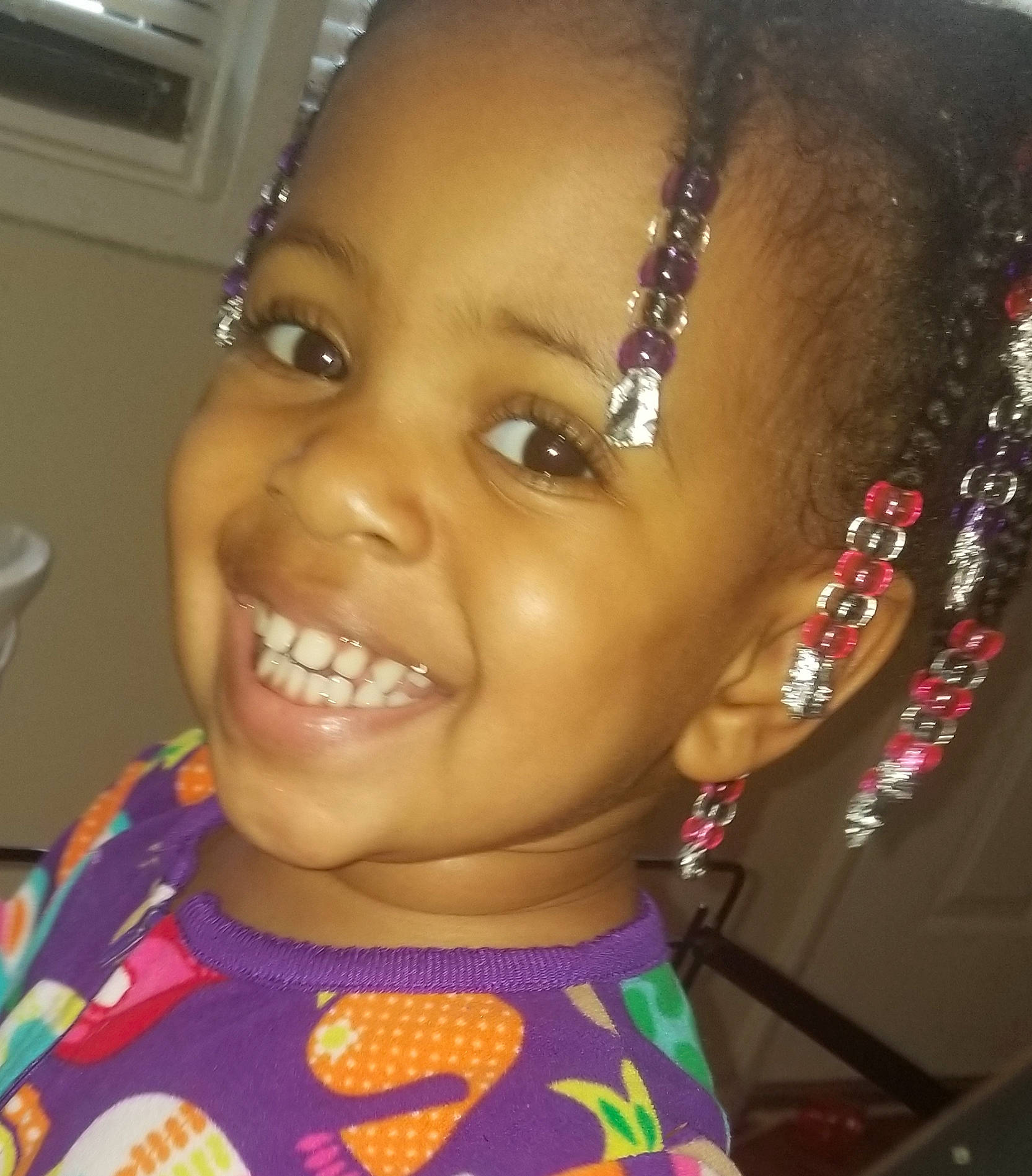 Zhoe is registered to the contest to win money with this photo: beauty, black_hair, cheek, child, chin, eye, eyebrow, face, facial_expression, forehead, hair, hairstyle, happy, head, joy, lip, nose, organ, person, skin