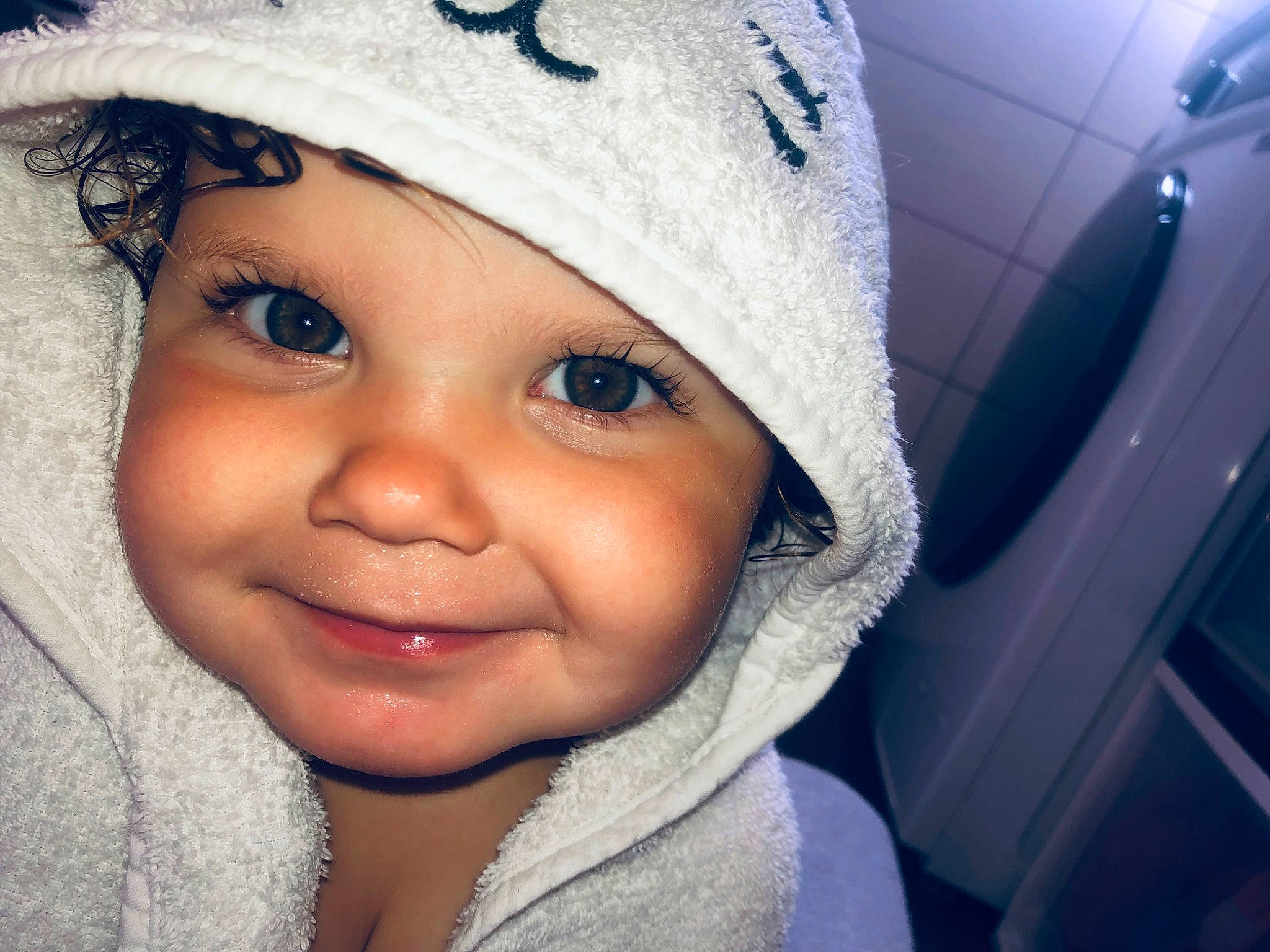 Xylia participe au concours pour gagner de l'argent avec cette photo : baby, cap, cheek, child, cool, eye, eyebrow, facial_expression, flash_photography, fun, happy, hat, headgear, headwear, iris, joy, lip, nose, person, skin