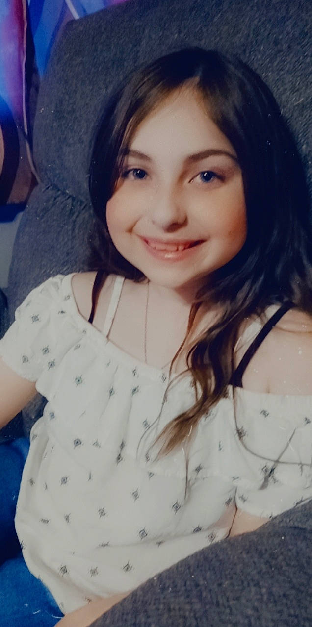 Kori is registered to the contest to win money with this photo: cheek, chin, eye, eyebrow, eyelash, face, facial_expression, forehead, hair, hairstyle, happy, jaw, joy, lip, neck, nose, organ, person, shoulder, skin