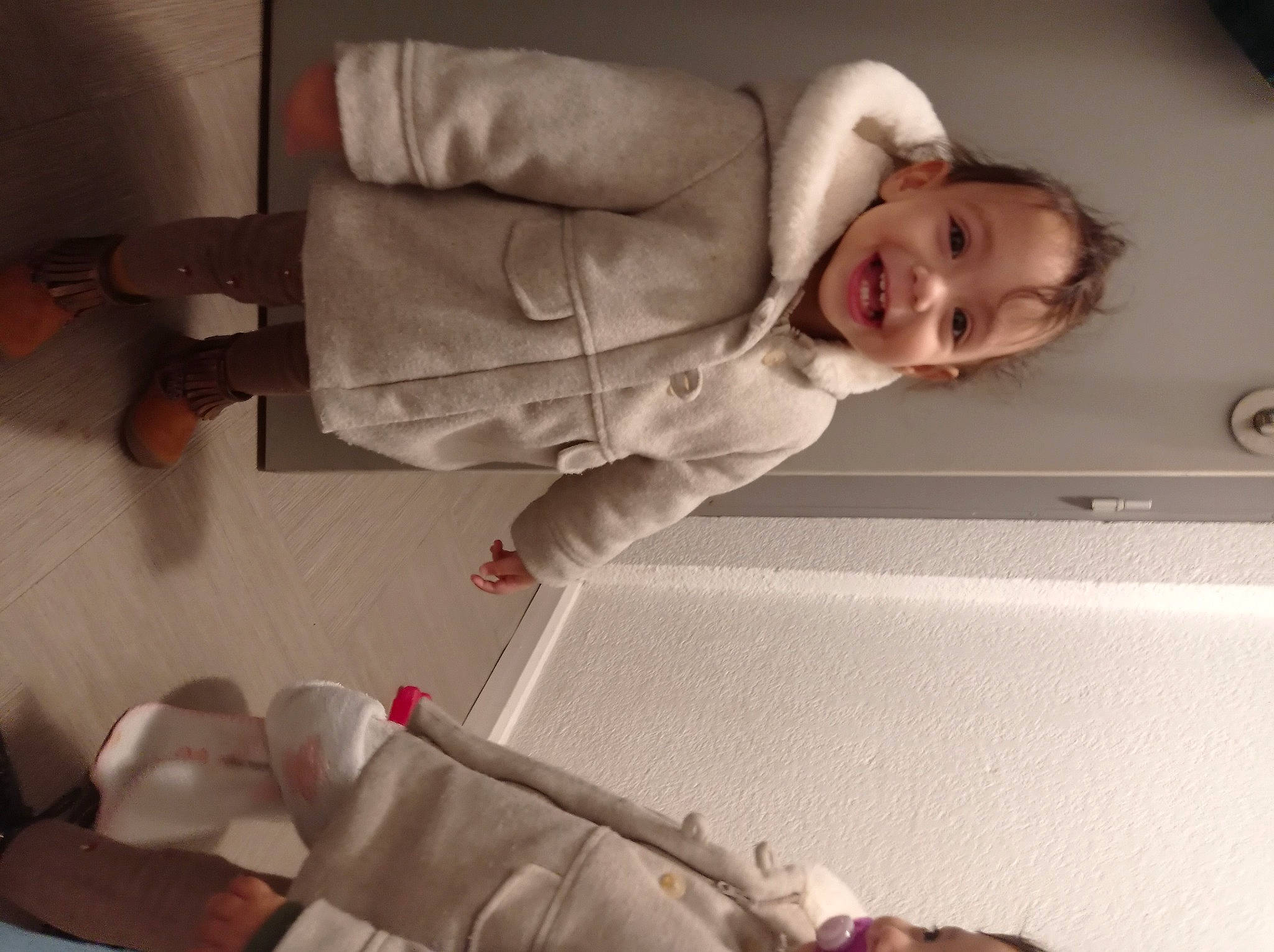 Shaden Eline participe au concours pour gagner de l'argent avec cette photo : baby, child, comfort, elbow, floor, flooring, fun, gesture, joint, joy, knee, leg, mouth, person, room, sitting, sleeve, smile, suit, toddler