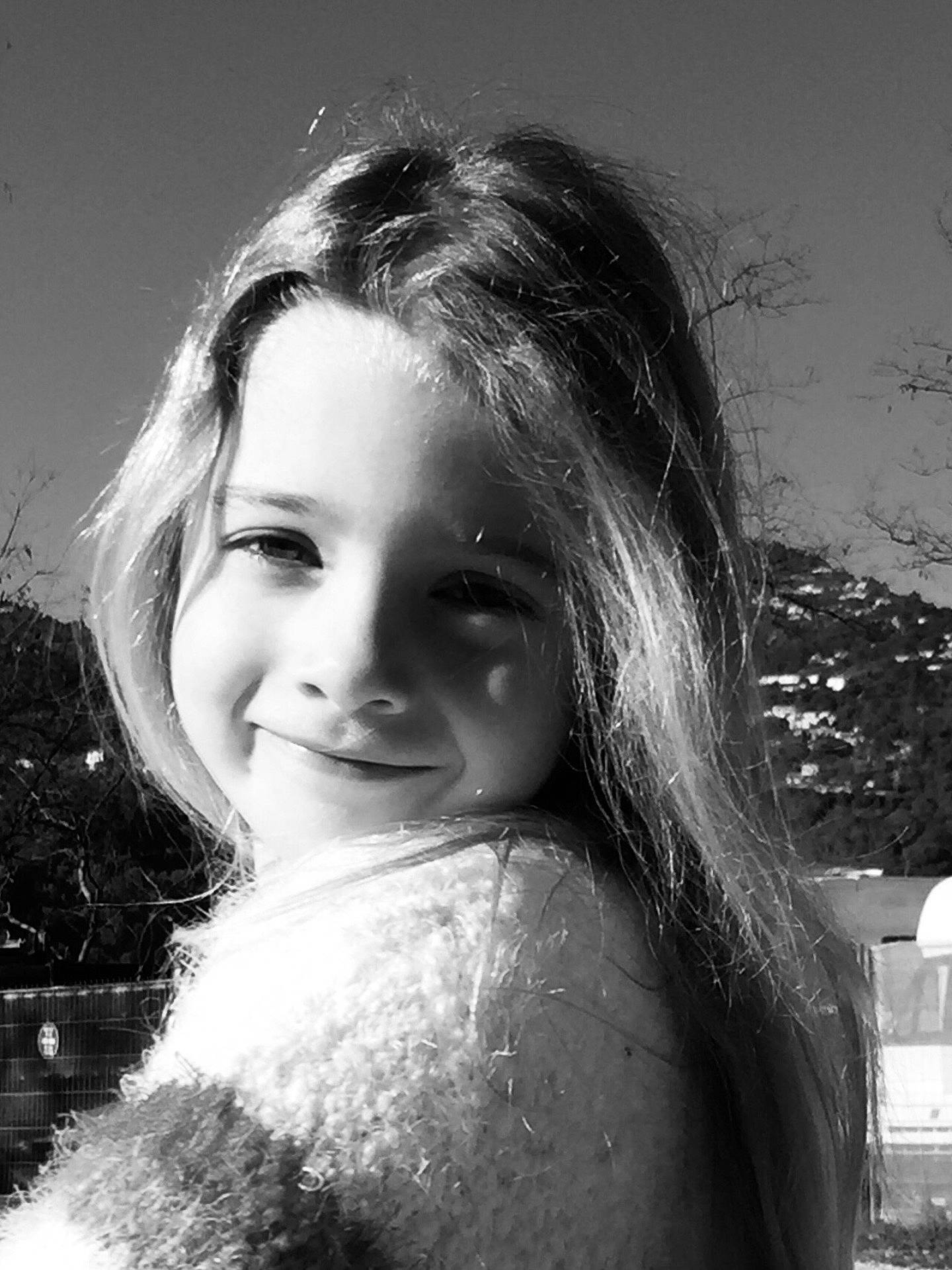 Noémie a rejoint le concours — aidez-le/la à gagner de superbes lots ! beauty, black, black_and_white, cheek, emotion, eye, face, girl, hair, head, human_hair_color, joy, lady, monochrome_photography, nose, person, photo_shoot, photograph, photography, portrait