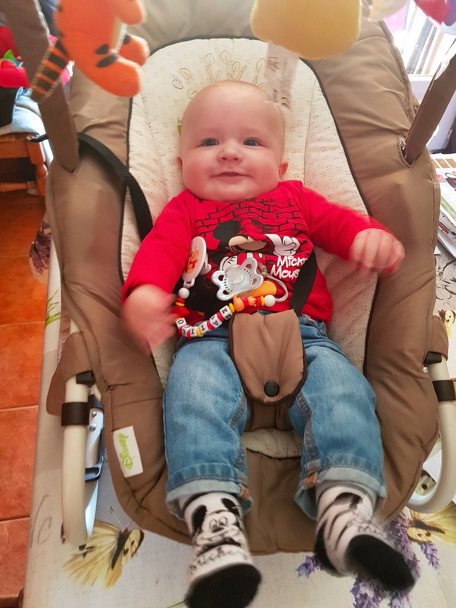 Mattéo a rejoint le concours — aidez-le/la à gagner de superbes lots ! baby_carriage, baby_products, child, day, fun, infant, person, product, toddler