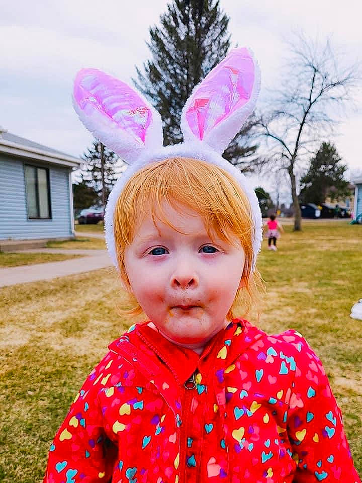 Willow is registered to the contest to win money with this photo: balloon, easter, event, fun, grass, hairstyle, happy, head, magenta, party_supply, pattern, person, pink, plant, sky, sleeve, spring, summer, toddler, tree
