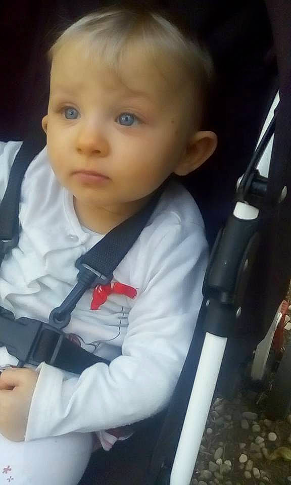 Charlene a rejoint le concours — aidez-le/la à gagner de superbes lots ! arm, cheek, child, cool, ear, eye, forehead, girl, hair, hairstyle, head, human_body, human_hair_color, infant, nose, organ, person, product, skin, toddler