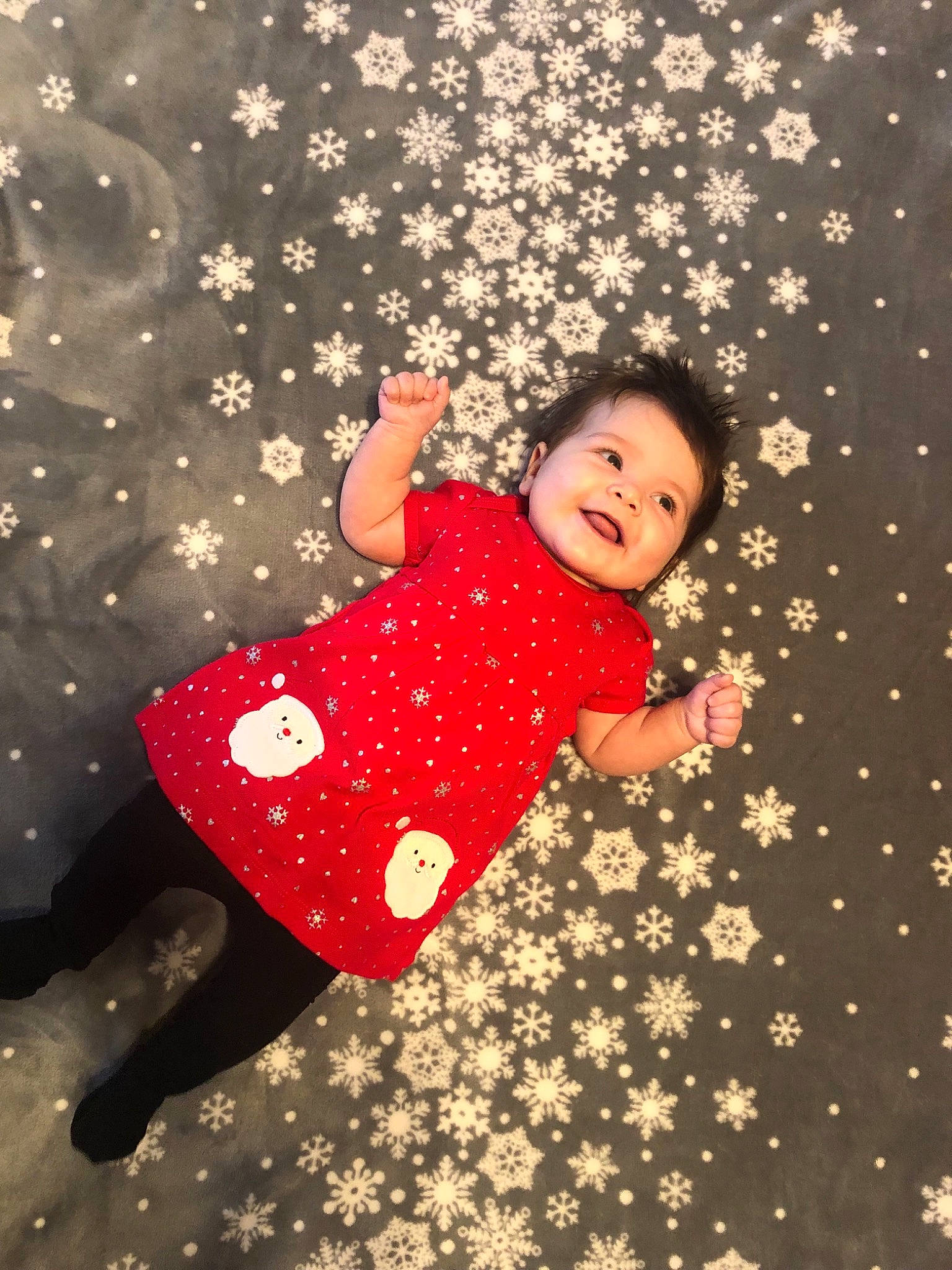 Avaya is registered to the contest to win money with this photo: child, christmas, fun, girl, happiness, infant, love, pattern, person, red, smile, toddler