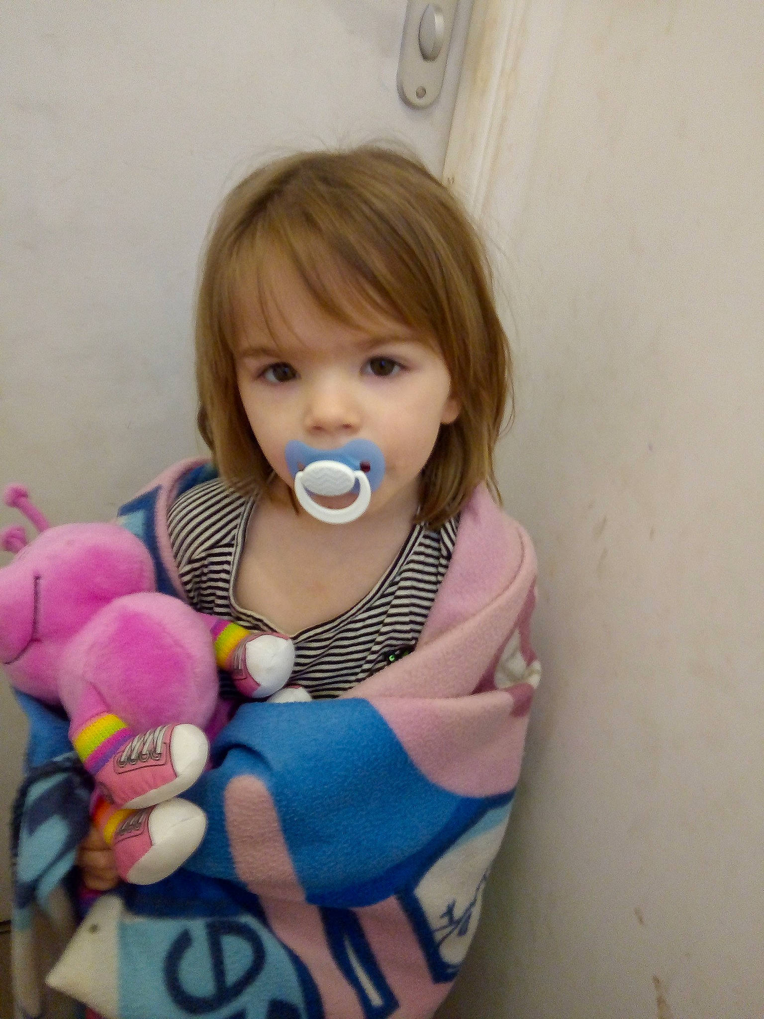 Caylee a rejoint le concours — aidez-le/la à gagner de superbes lots ! cheek, child, eye, fun, girl, head, human_hair_color, infant, iris, mouth, organ, person, pink, product, skin, smile, textile, toddler, toy