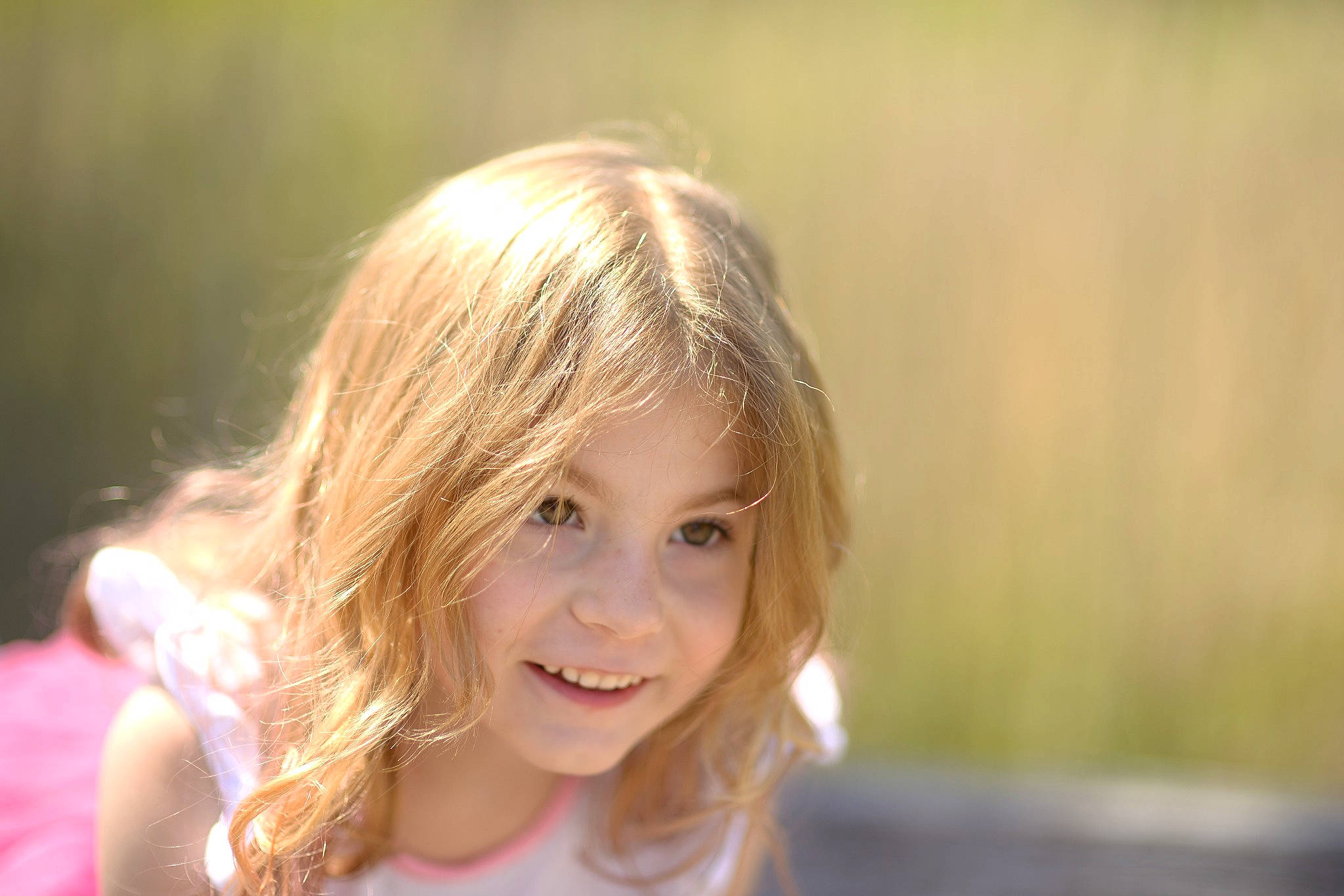 Elena a rejoint le concours — aidez-le/la à gagner de superbes lots ! brown_hair, child, close_up, eyelash, flash_photography, fun, grass, hairstyle, happy, iris, joy, layered_hair, leisure, lip, people_in_nature, person, plant, skin, smile, surfer_hair