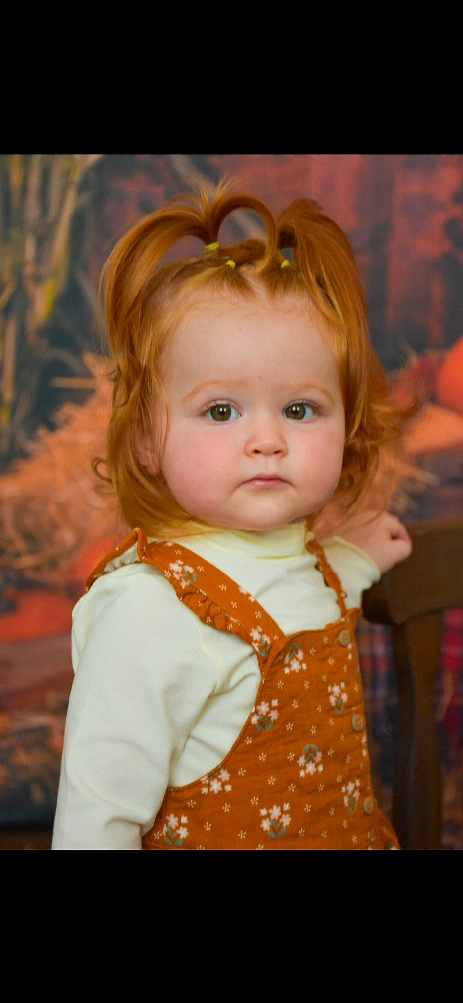 Rosella a rejoint le concours — aidez-le/la à gagner de superbes lots ! baby, baby_toddler_clothing, beauty, blond, brown_hair, cheek, child, day_dress, eyelash, fun, hair, happy, iris, lip, one_piece_garment, peach, person, skin, sleeve, toddler