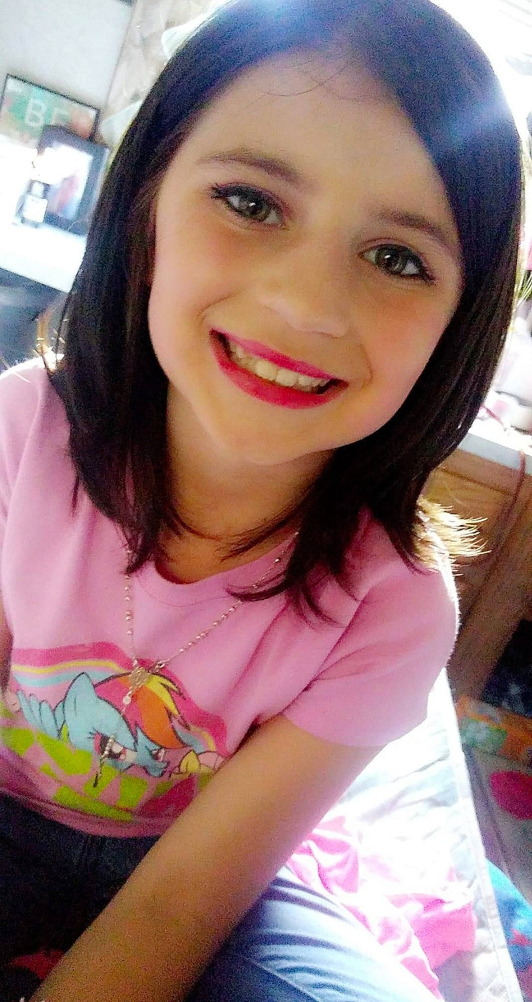 Evangeline is registered to the contest to win money with this photo: cheek, chin, eye, eyebrow, eyelash, facial_expression, forehead, hair, hairstyle, happy, jaw, joy, lip, mouth, neck, nose, organ, person, shoulder, skin