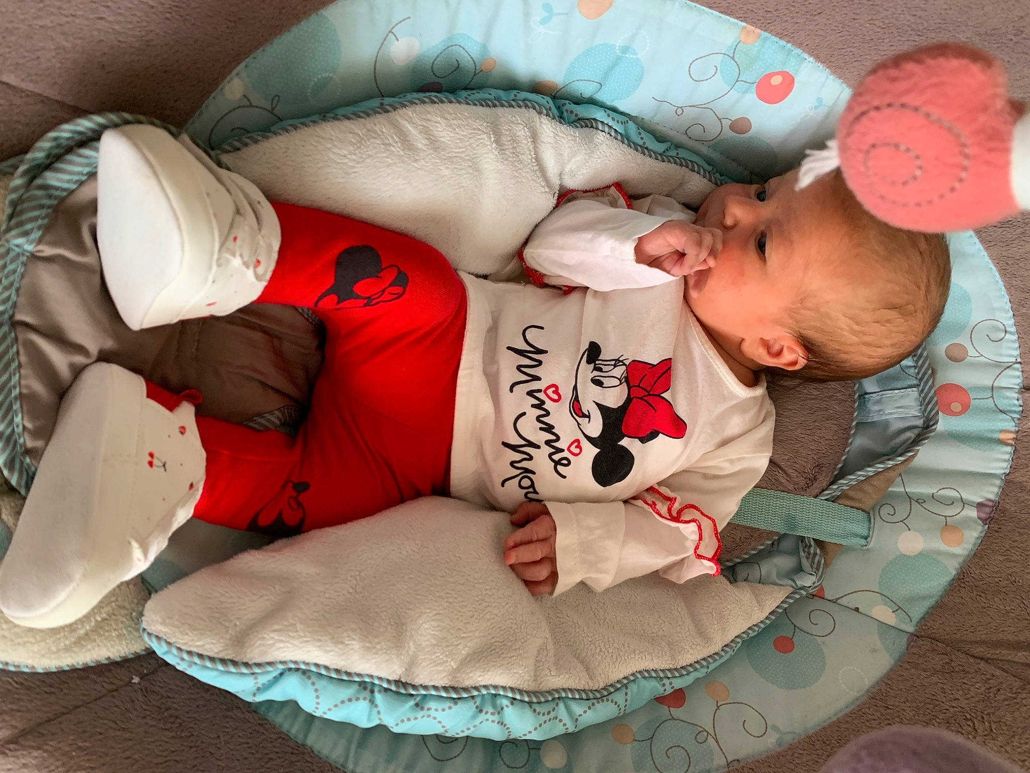 Elena participe au concours pour gagner de l'argent avec cette photo : baby, baby_products, baby_sleeping, bedtime, birth, child, comfort, nap, person, product, sleep, toddler