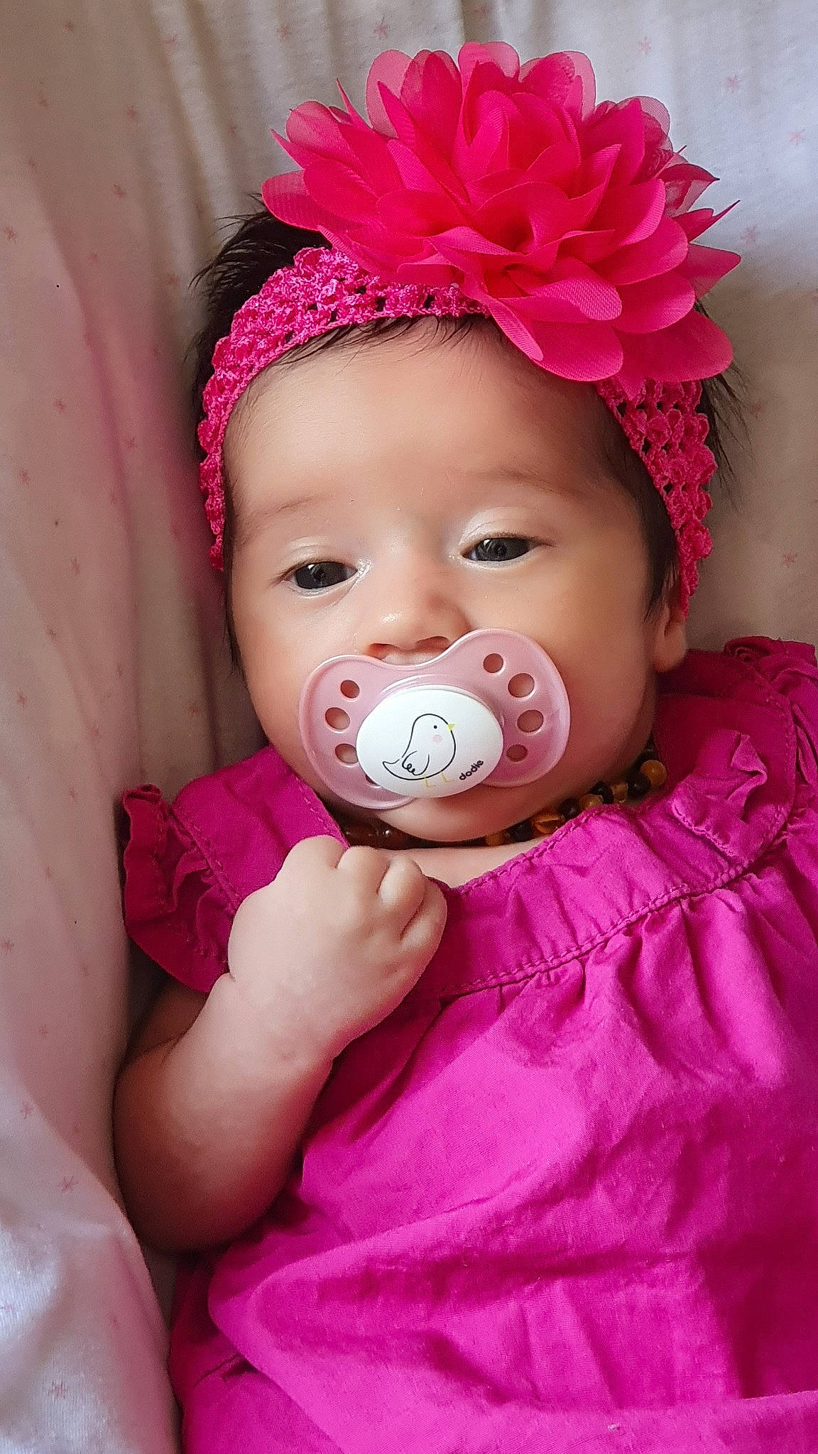 élaynna a rejoint le concours — aidez-le/la à gagner de superbes lots ! baby, baby_toddler_clothing, cheek, child, face, hair_accessory, headband, headgear, joy, nose, person, pink, toddler