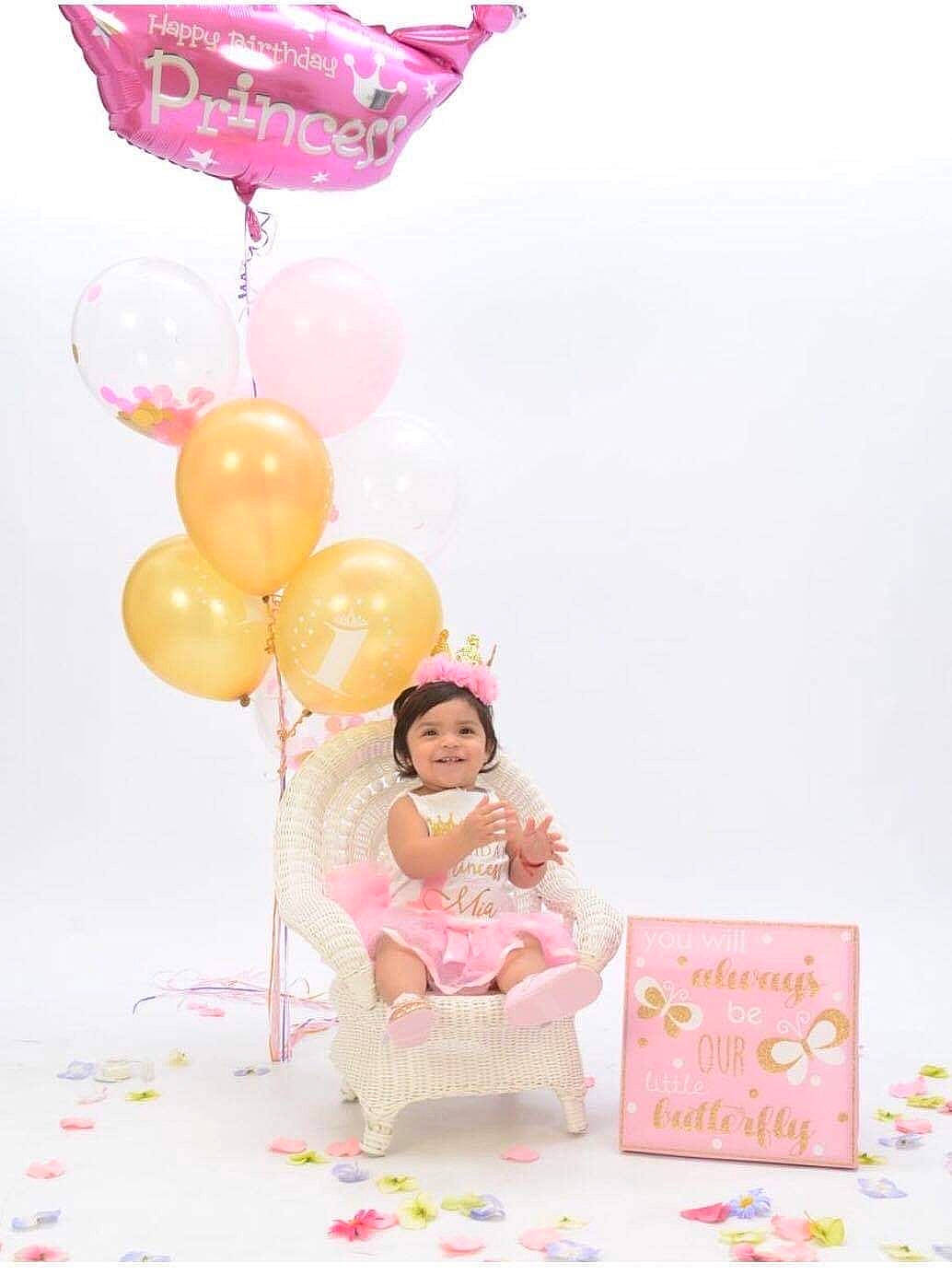 Mia Annalee  is registered to the contest to win money with this photo: baby_shower, balloon, birthday, child, happy, joy, party, party_supply, person, pink, smile, sweetness, toy