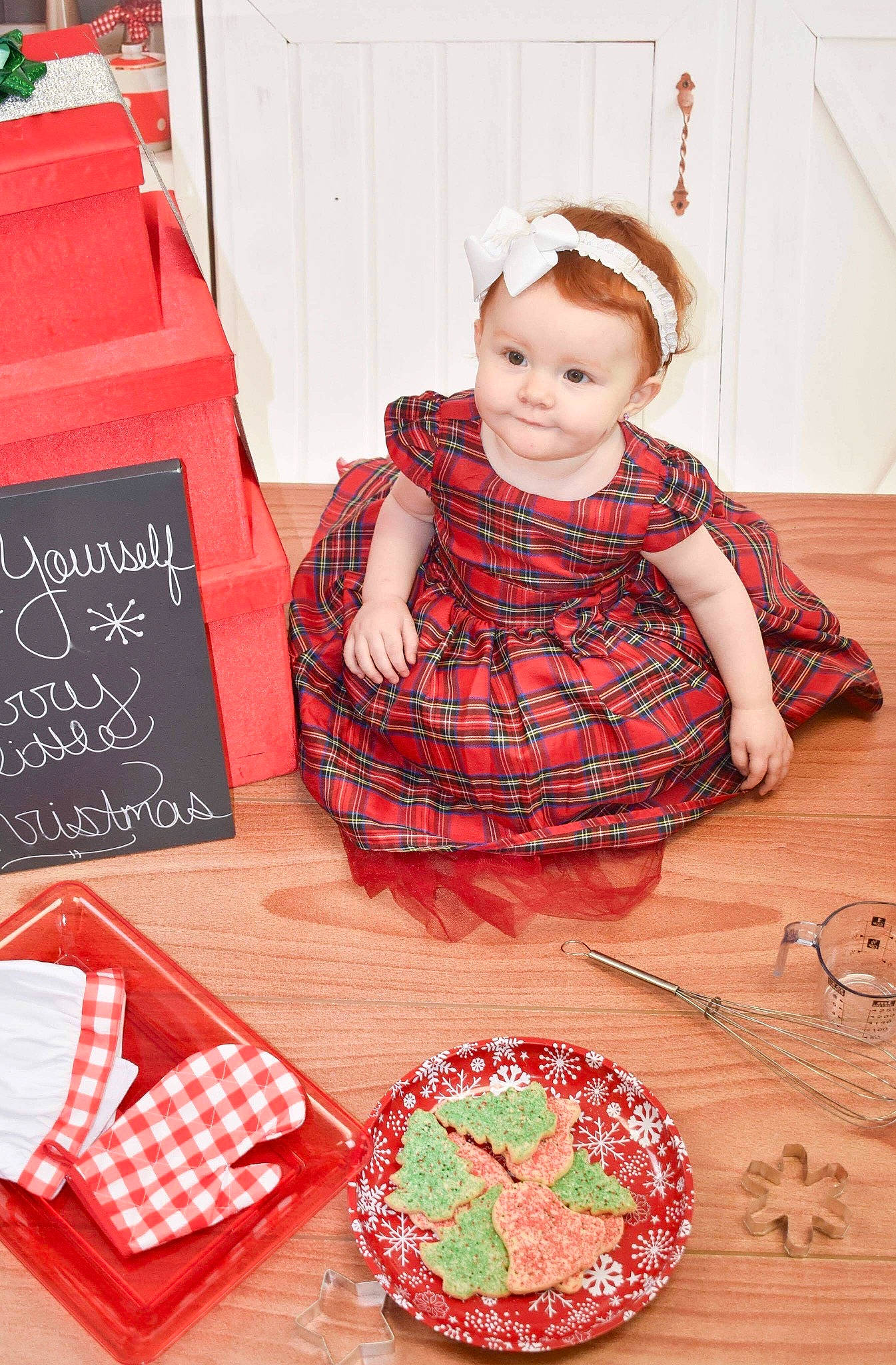 Peyton joined the competition — help win amazing prizes! baking, child, christmas_decoration, dessert, food, party, person, play, toddler